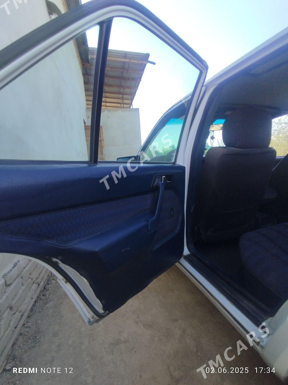 Mercedes-Benz 190E 1992 - 45 000 TMT - Гурбансолтан Едже - img 3