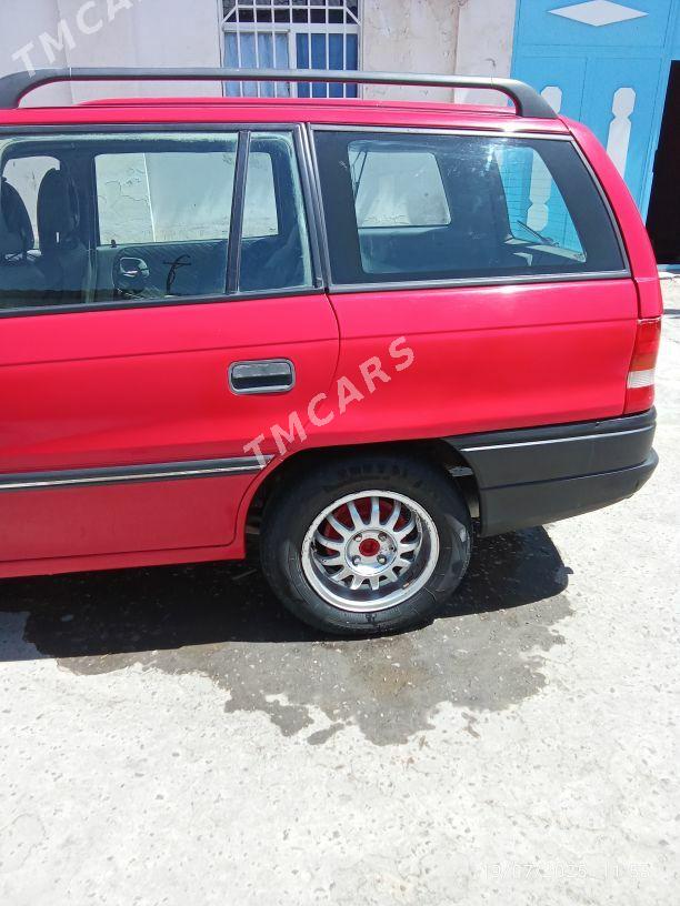 Opel Astra 1993 - 35 000 TMT - Дашогуз - img 7