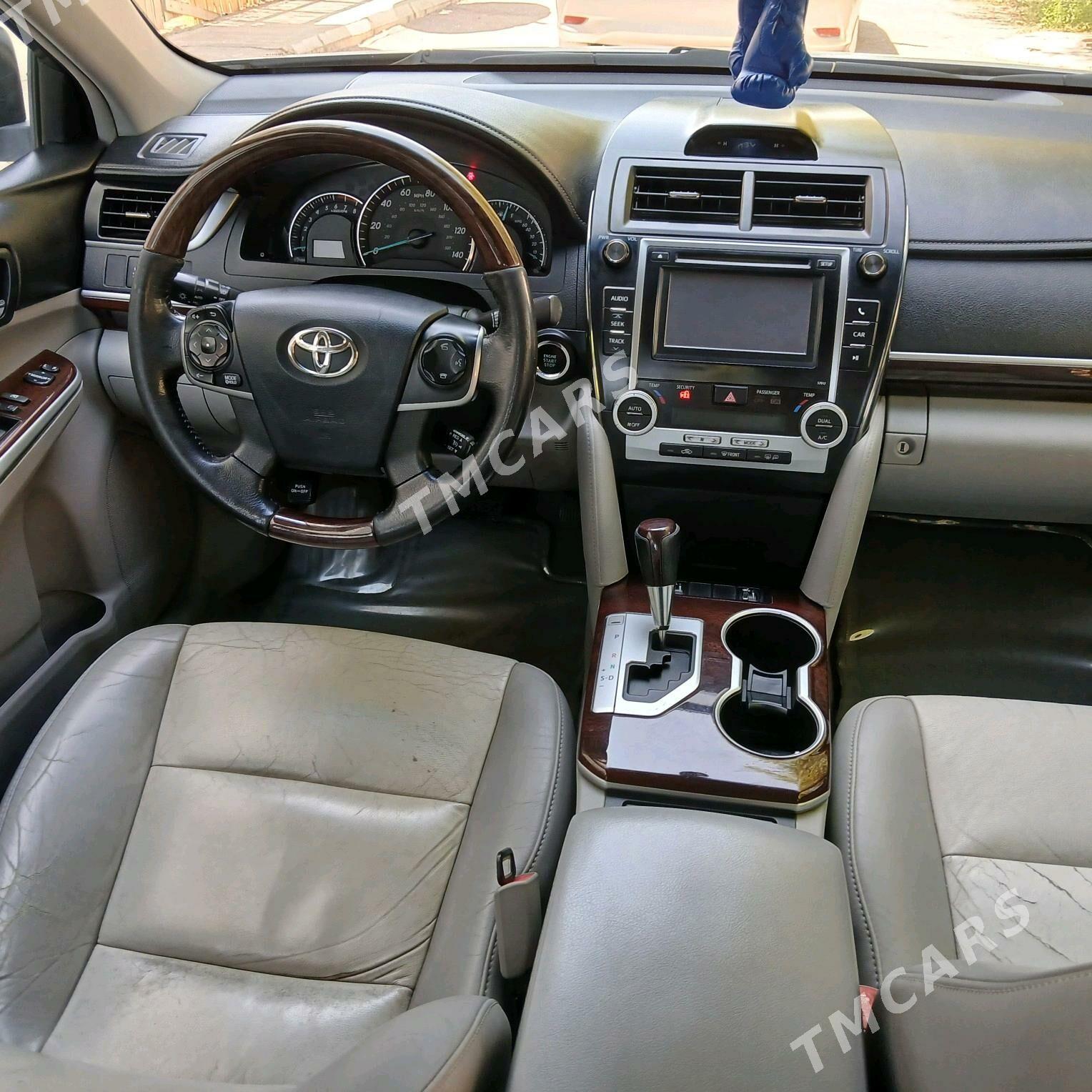 Toyota Camry 2012 - 250 000 TMT - Дашогуз - img 4