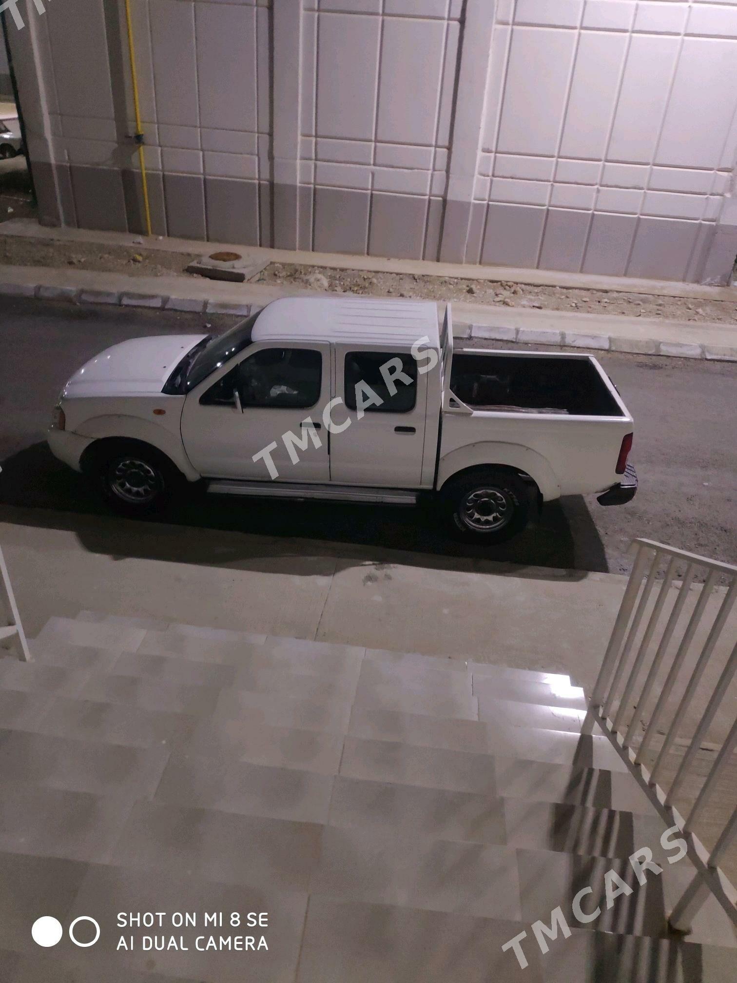 Nissan Navara 2004 - 100 000 TMT - Balkanabat - img 3