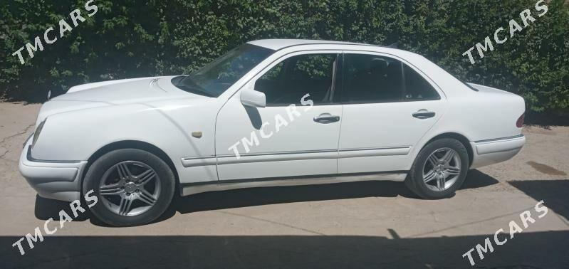 Mercedes-Benz 230E 1999 - 60 000 TMT - Теджен - img 2