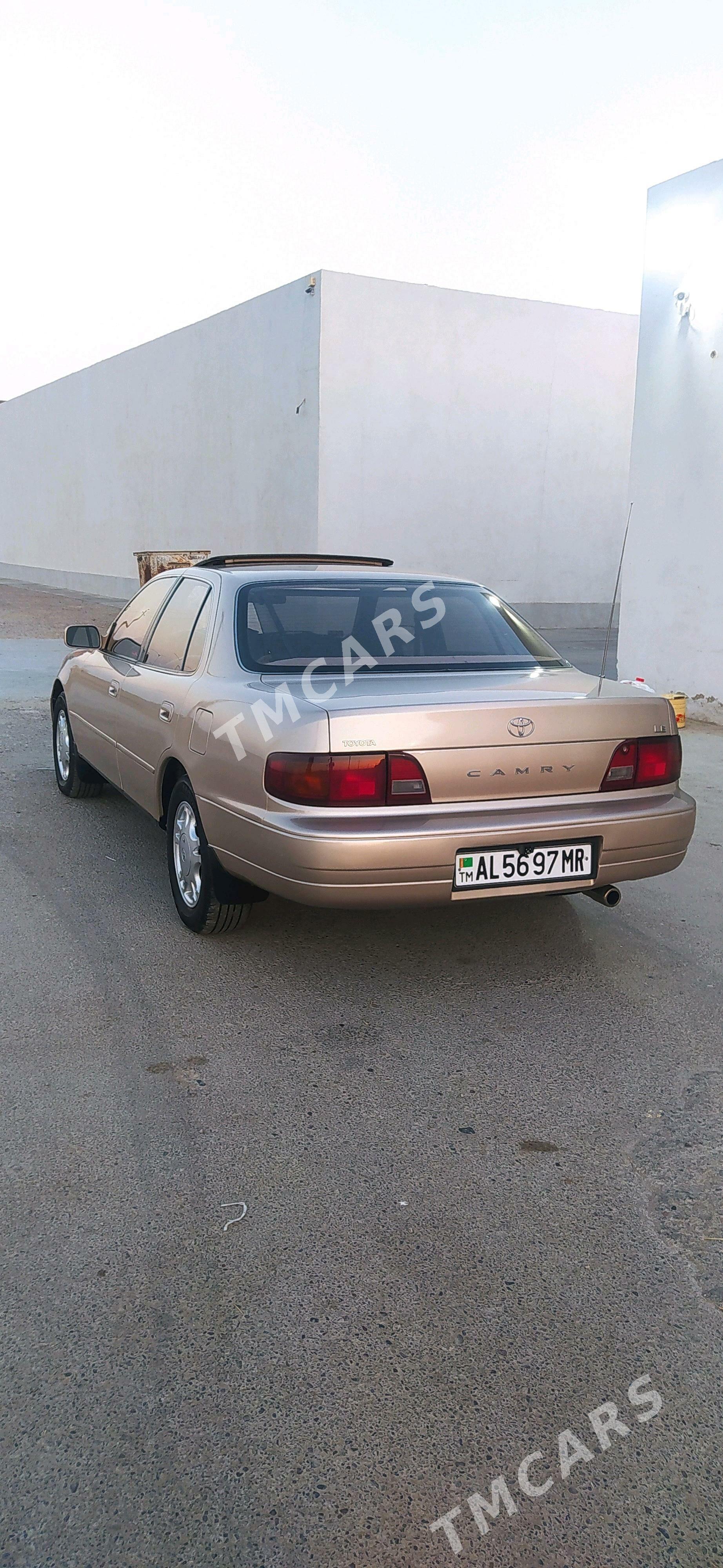 Toyota Camry 1995 - 120 000 TMT - Мары - img 4