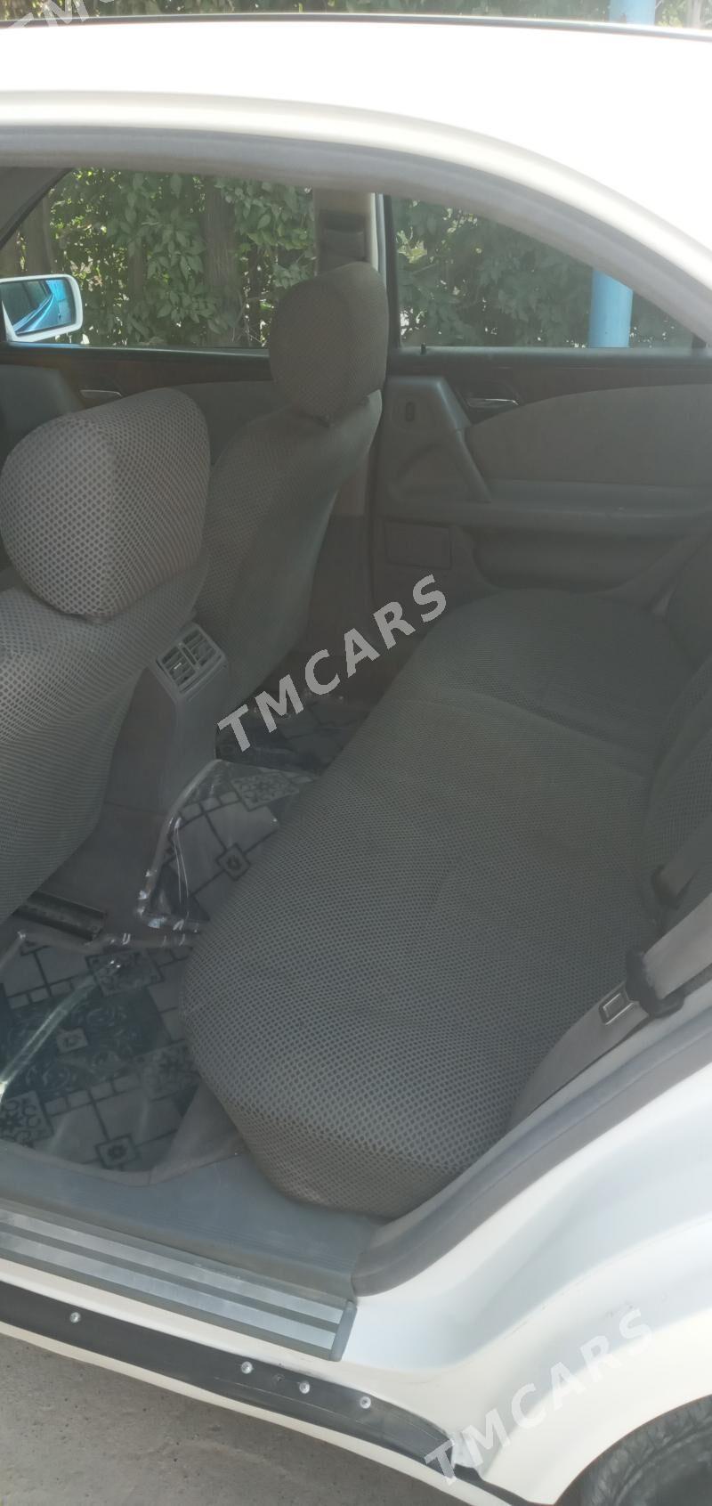 Mercedes-Benz 230E 1999 - 60 000 TMT - Теджен - img 7