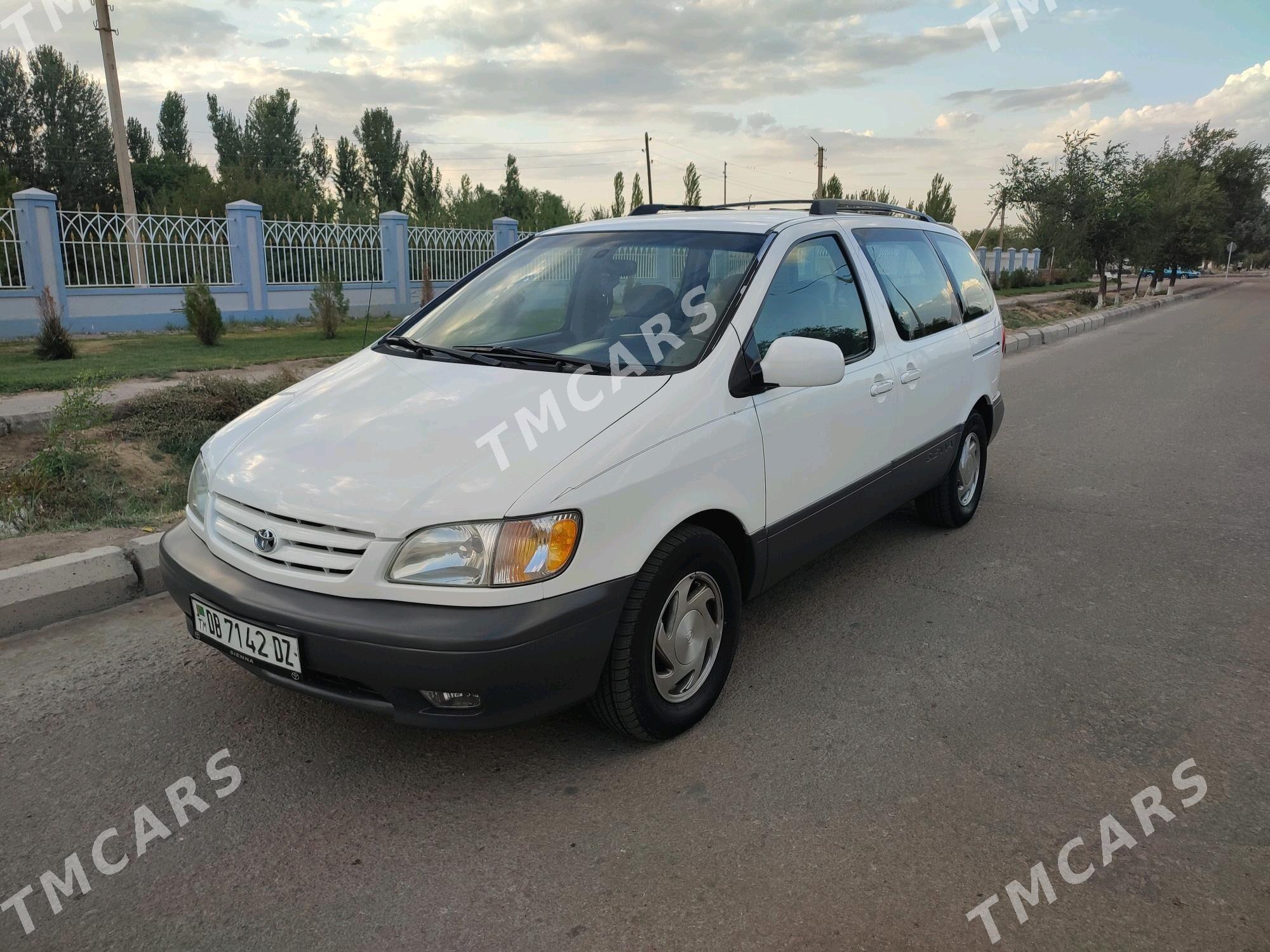 Toyota Sienna 2002 - 165 000 TMT - Губадаг - img 3