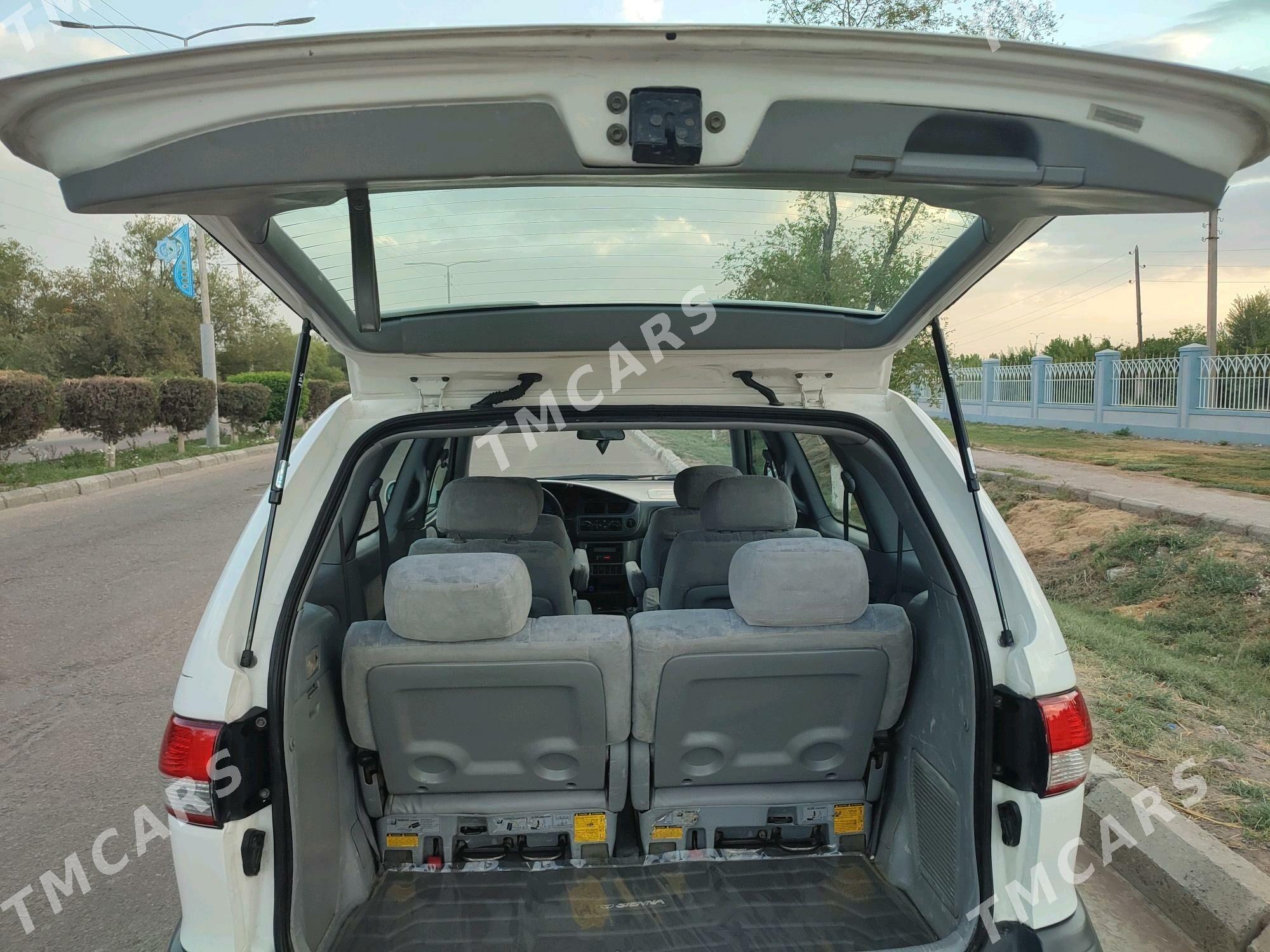 Toyota Sienna 2002 - 165 000 TMT - Губадаг - img 7
