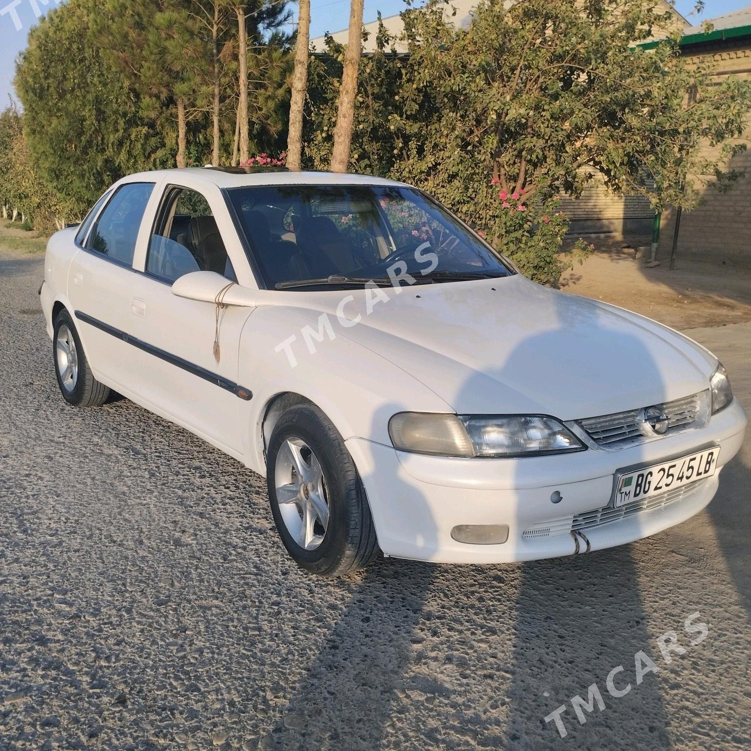 Opel Vectra 1998 - 45 000 TMT - Garabekewül - img 4