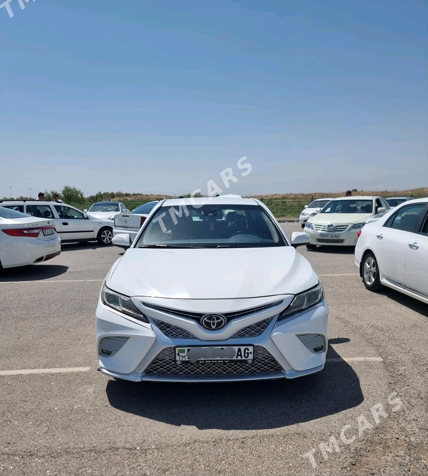 Toyota Camry 2018 - 267 000 TMT - Ашхабад - img 2