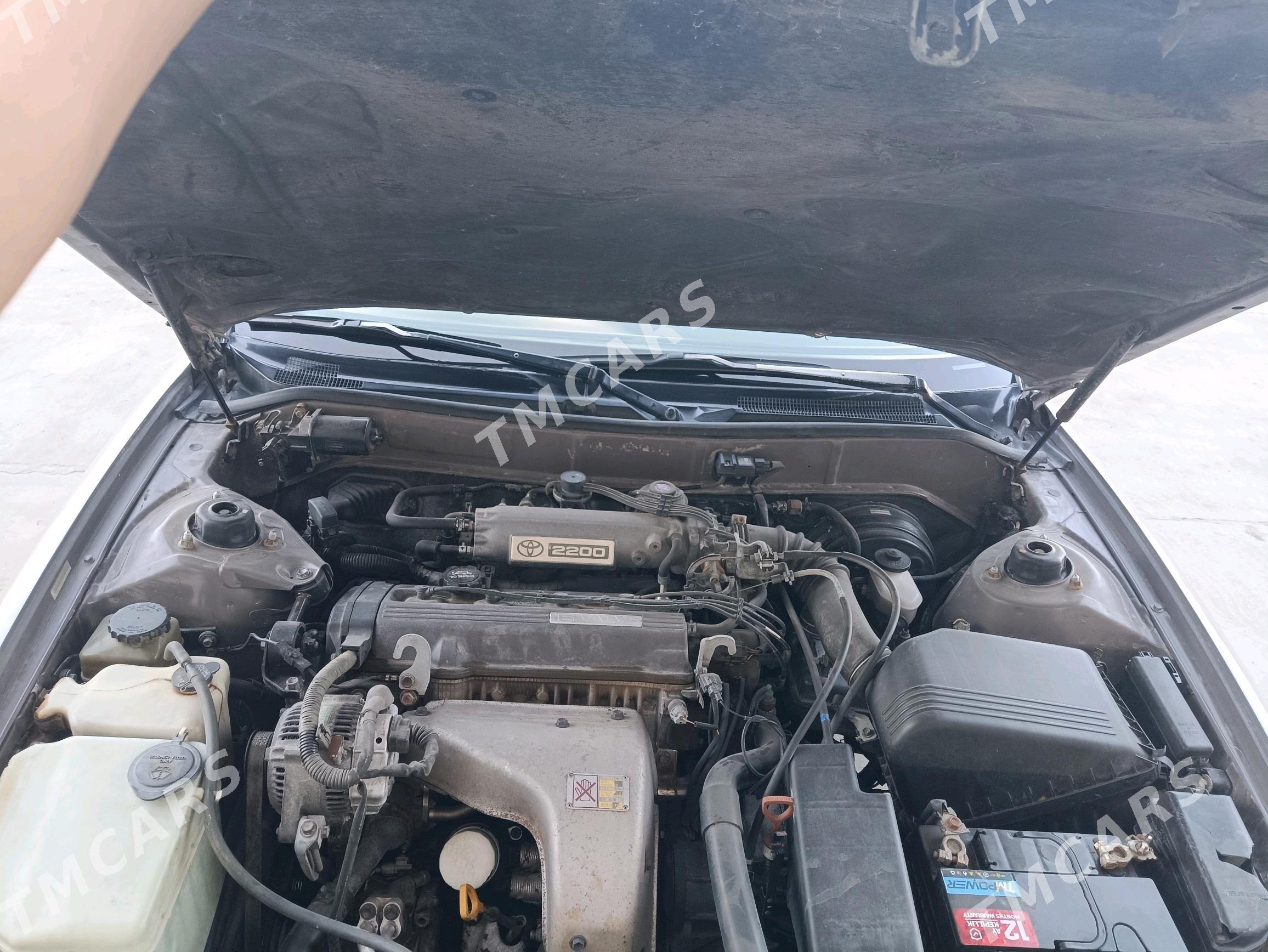 Toyota Camry 1992 - 107 000 TMT - Baýramaly - img 9