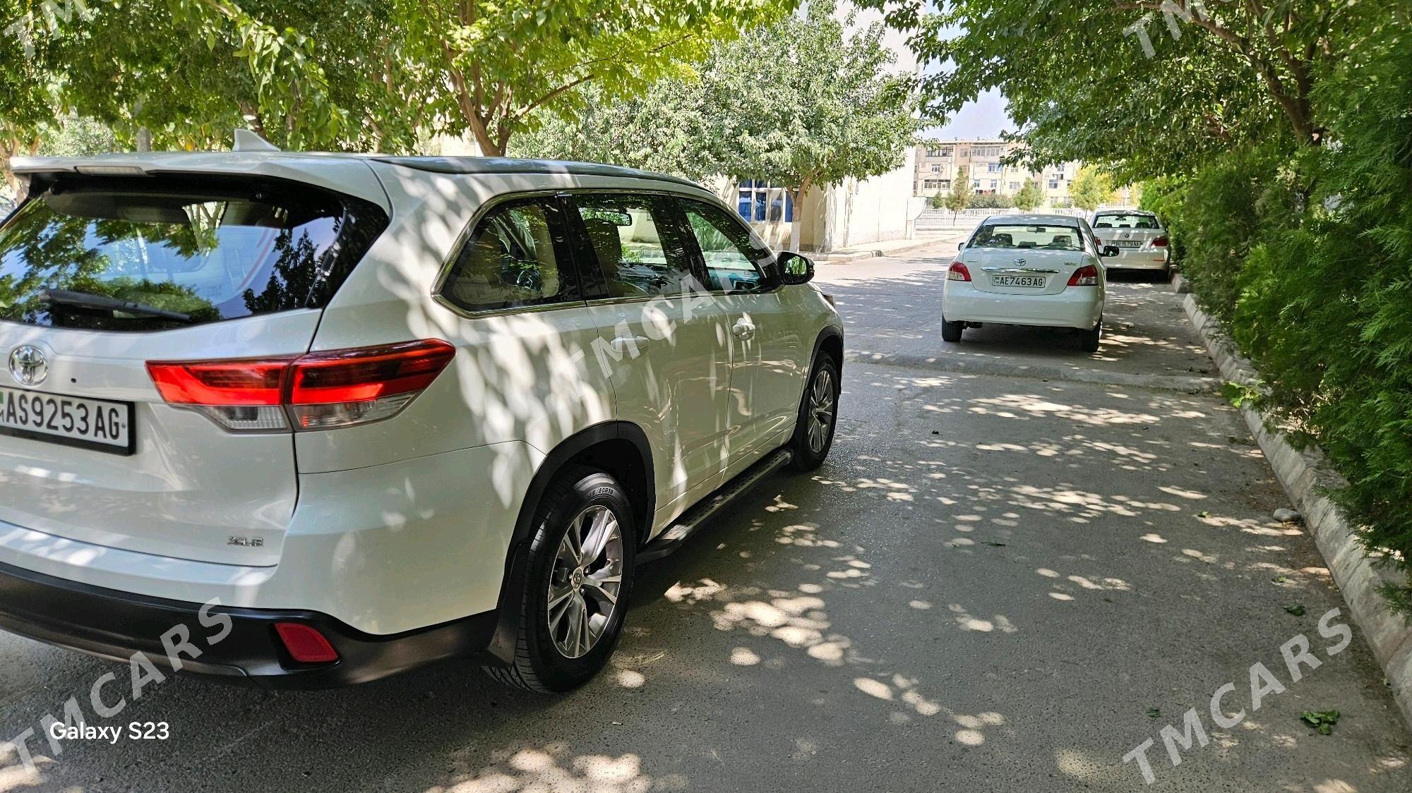 Toyota Highlander 2015 - 360 000 TMT - 11 мкр - img 2