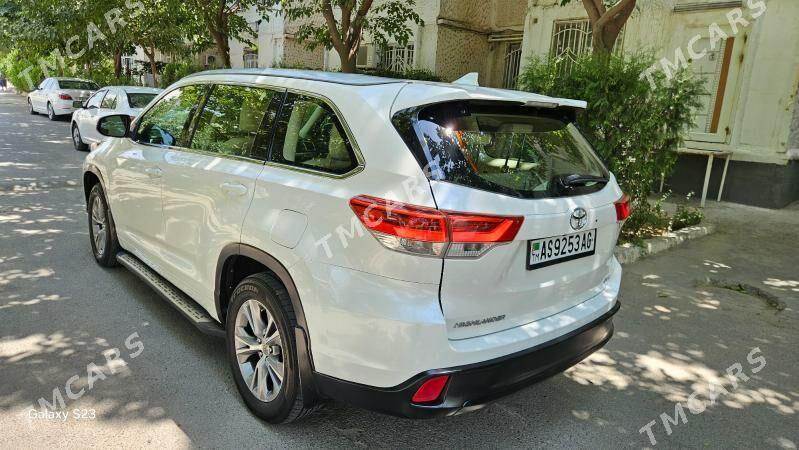 Toyota Highlander 2015 - 360 000 TMT - 11 мкр - img 3