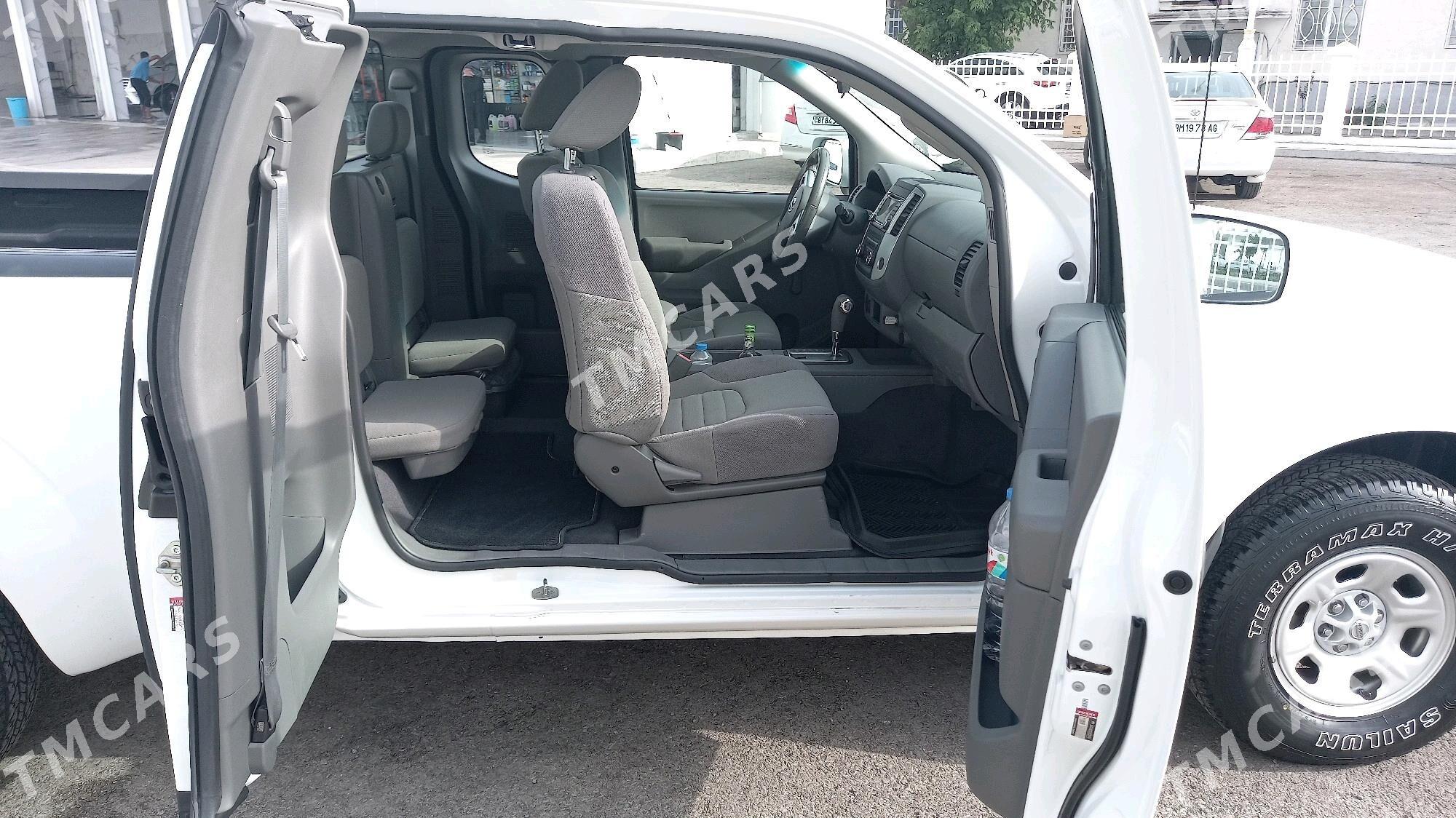 Nissan Navara 2018 - 265 000 TMT - Aşgabat - img 9