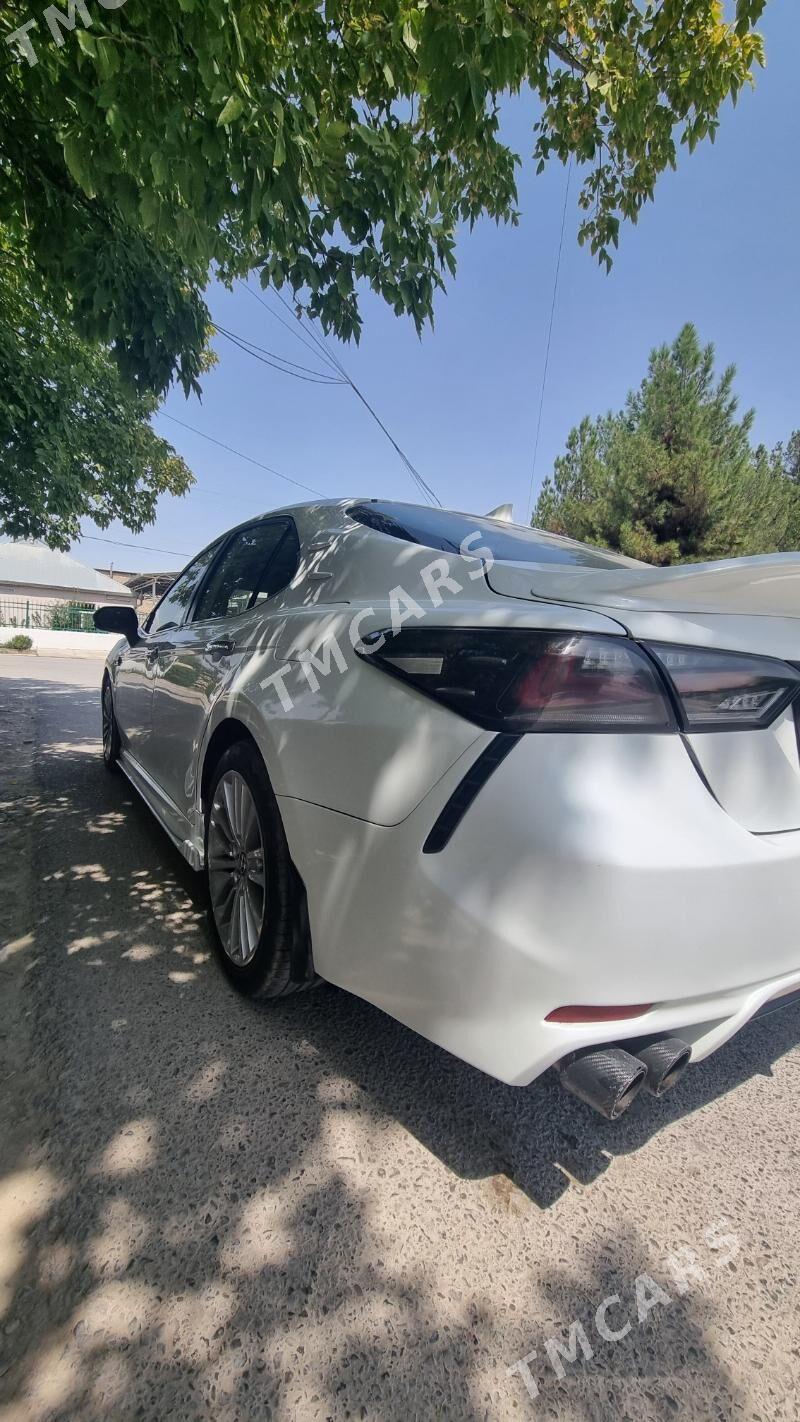 Toyota Camry 2018 - 285 000 TMT - Parahat 2 - img 2