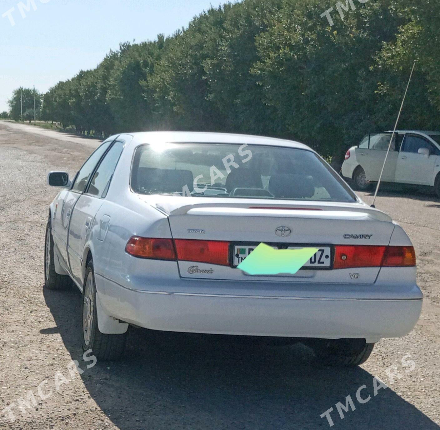 Toyota Camry 2000 - 150 000 TMT - Гороглы (Тагта) - img 6