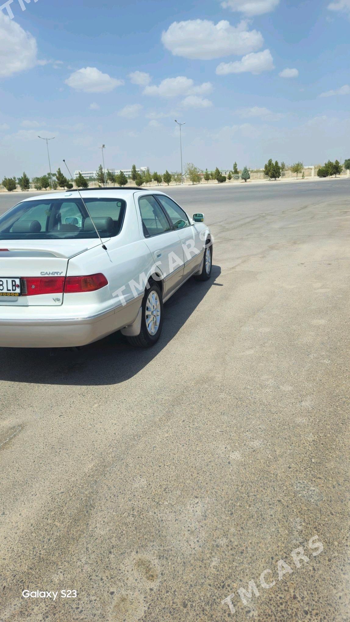 Toyota Camry 2001 - 175 000 TMT - Dänew - img 4