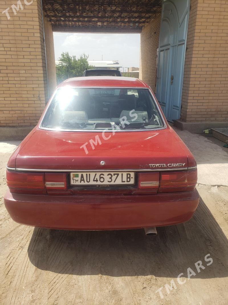 Toyota Camry 1991 - 40 000 TMT - Çärjew - img 4