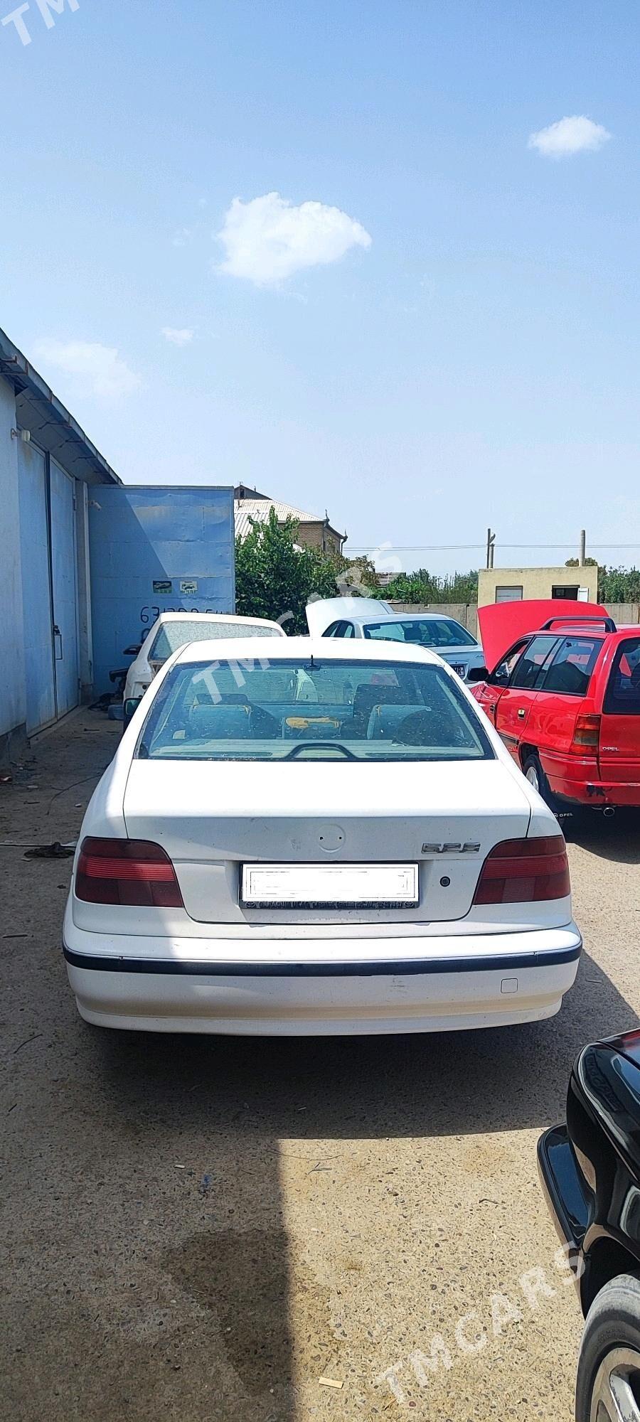 BMW 528 1996 - 45 000 TMT - Mary - img 2