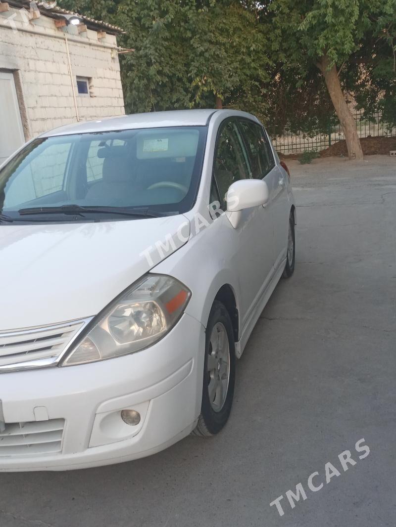 Nissan Versa 2010 - 125 000 TMT - Багир - img 6