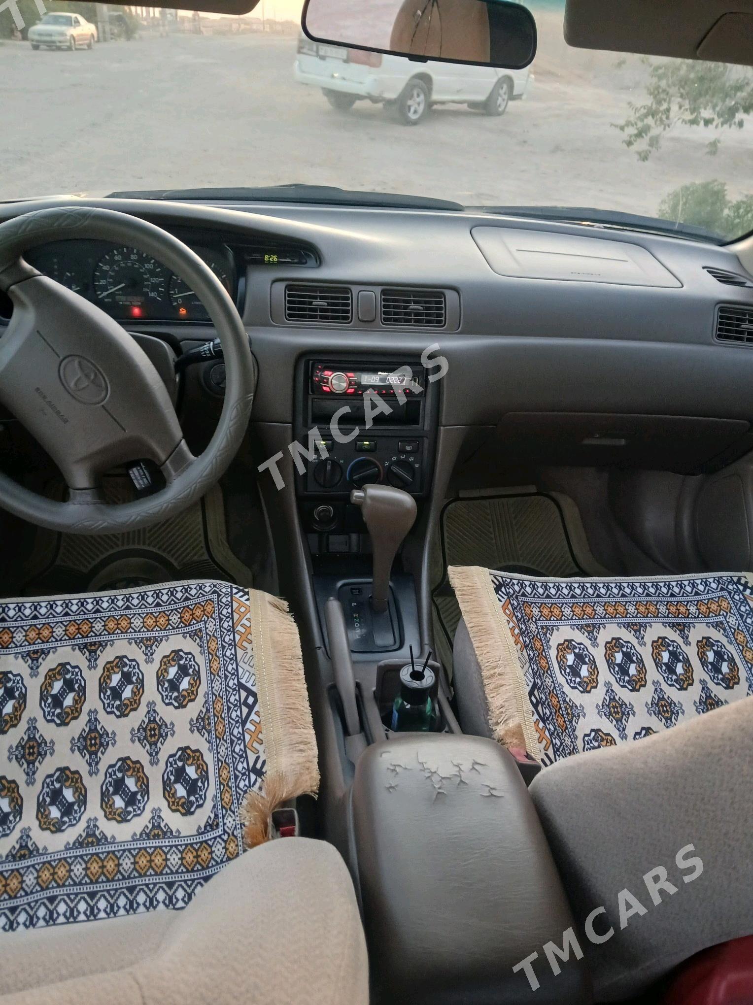 Toyota Camry 2000 - 150 000 TMT - Köneürgenç - img 3