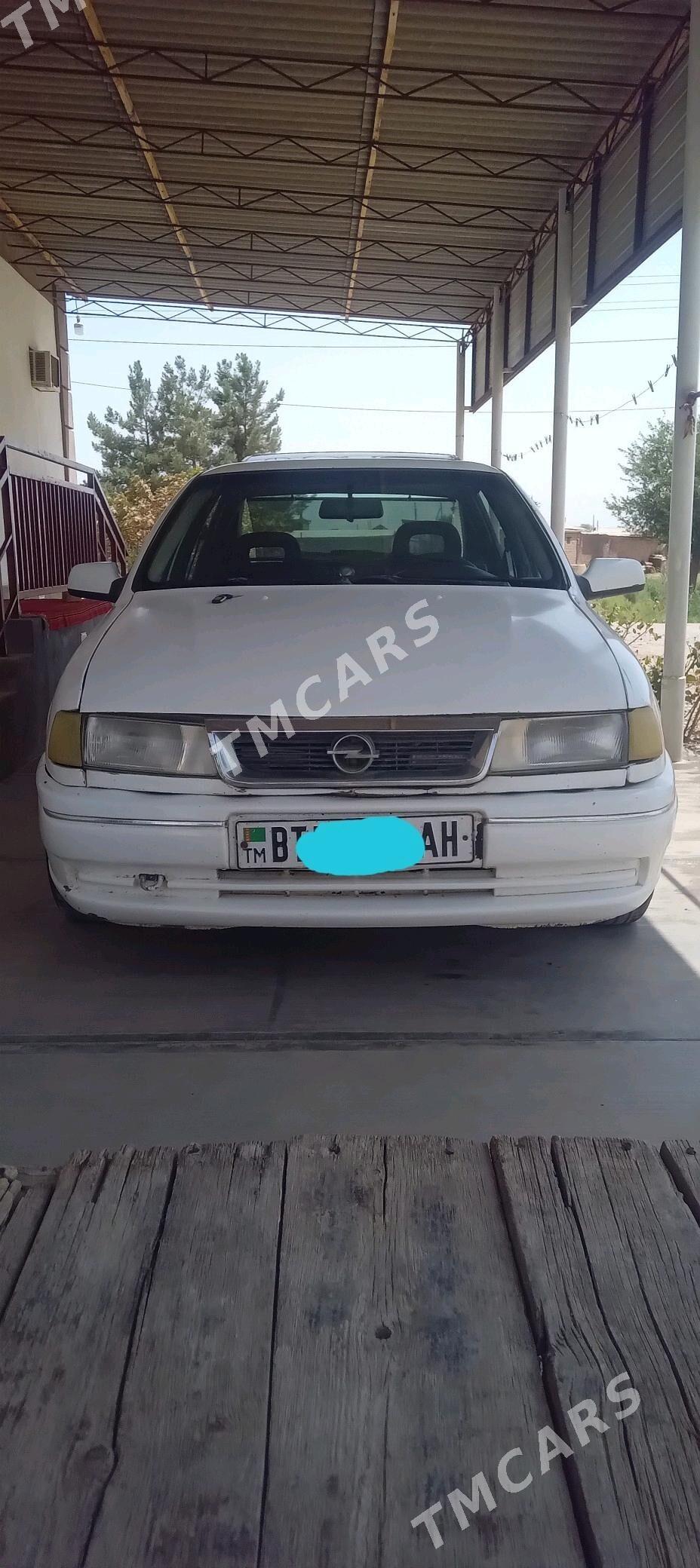 Opel Vectra 1992 - 30 000 TMT - Tejen - img 2