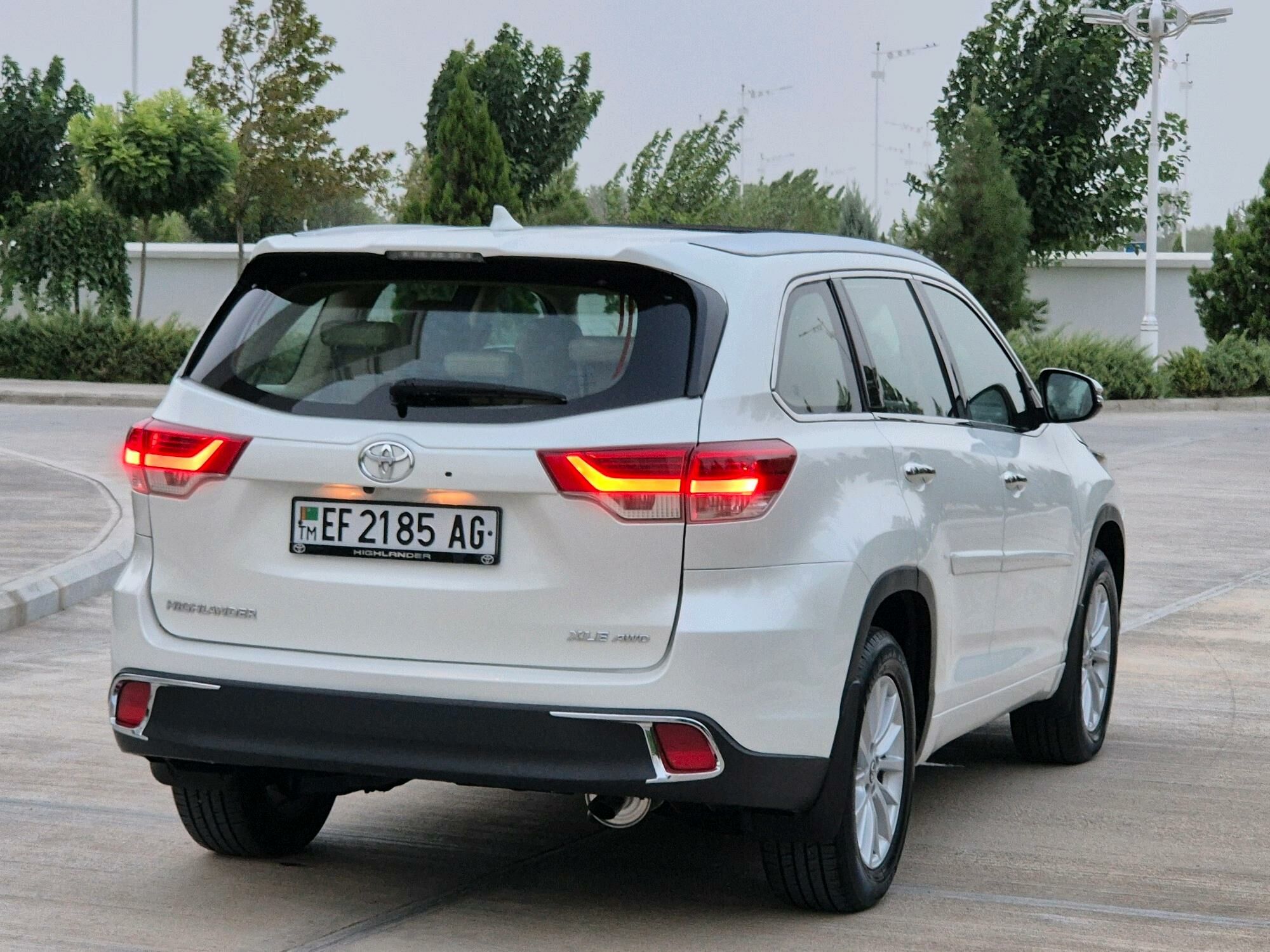 Toyota Highlander 2018 - 495 000 TMT - Ашхабад - img 4