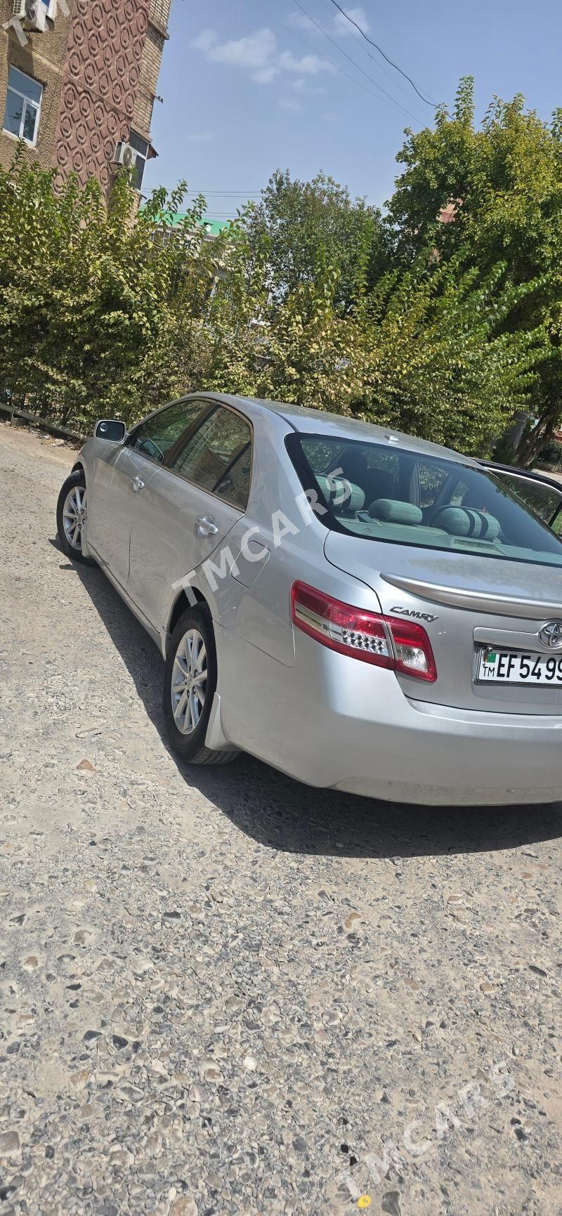 Toyota Camry 2011 - 200 000 TMT - Мары - img 4