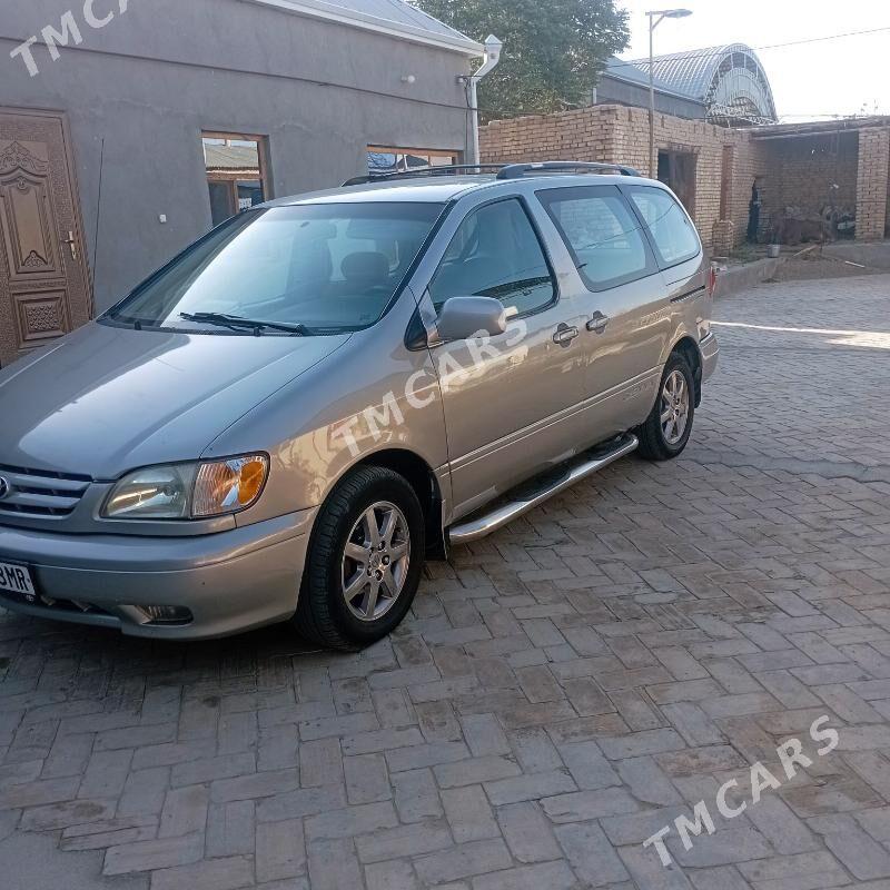 Toyota Sienna 2002 - 144 000 TMT - Байрамали - img 4
