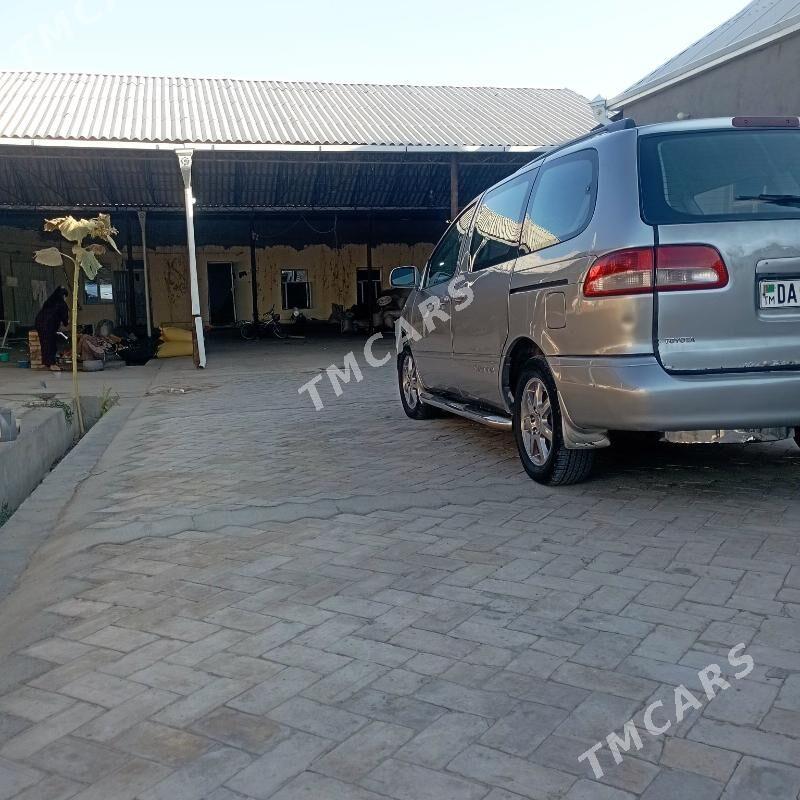 Toyota Sienna 2002 - 144 000 TMT - Байрамали - img 5