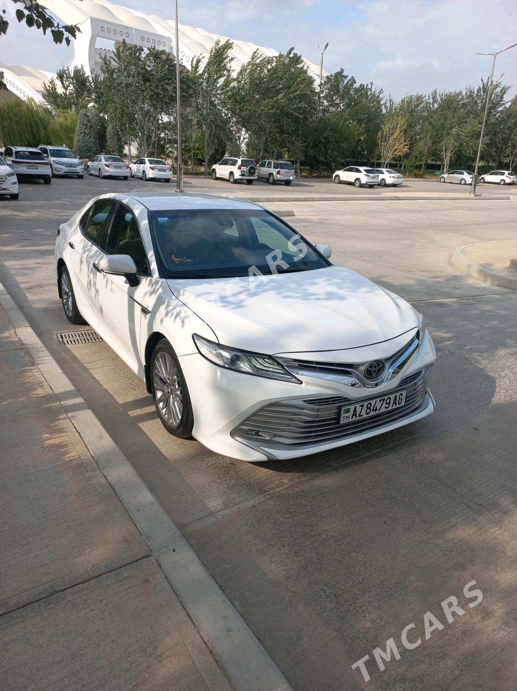 Toyota Camry 2018 - 285 000 TMT - Ашхабад - img 2