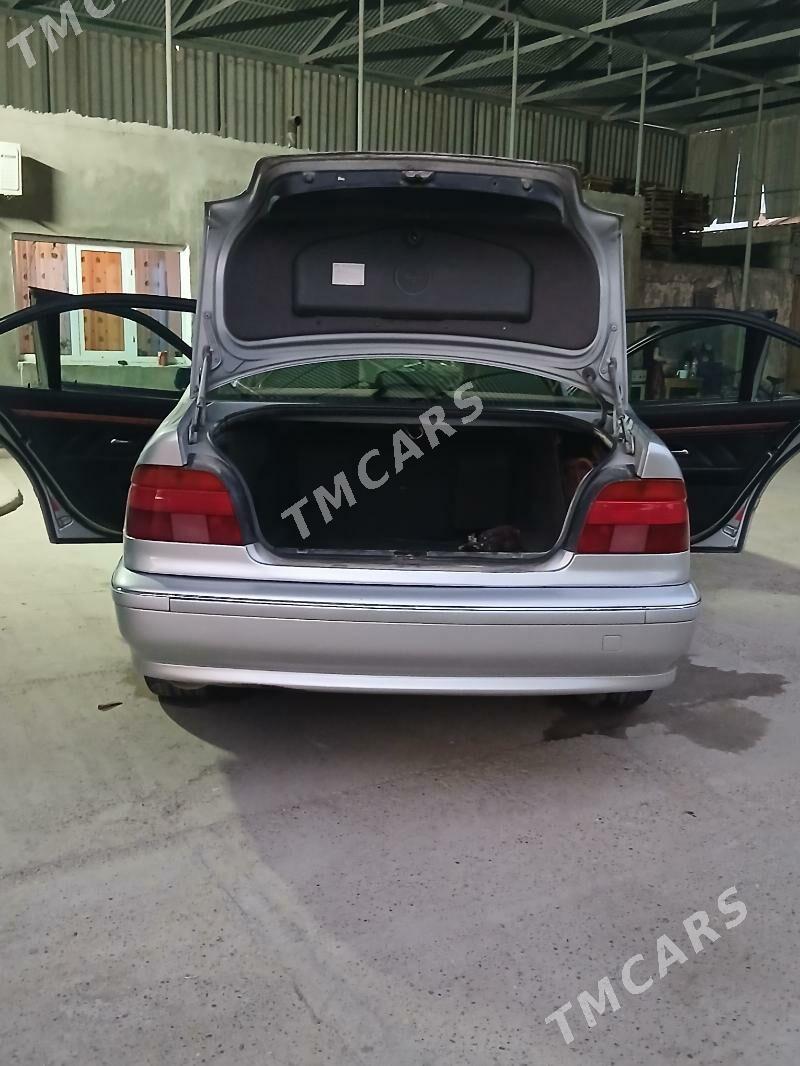 BMW E39 1998 - 75 000 TMT - Ýaşlyk - img 4
