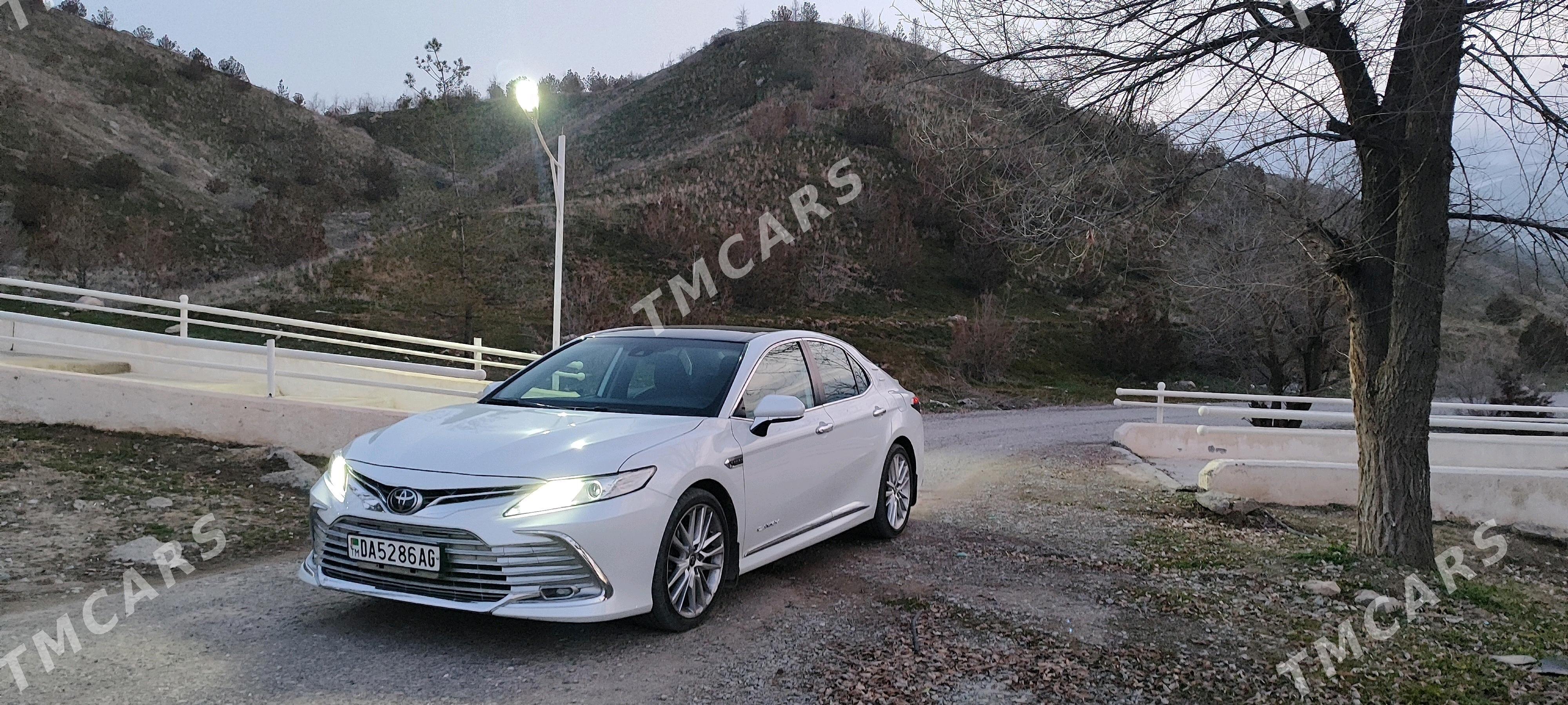 Toyota Camry 2019 - 280 000 TMT - Гуртли - img 3