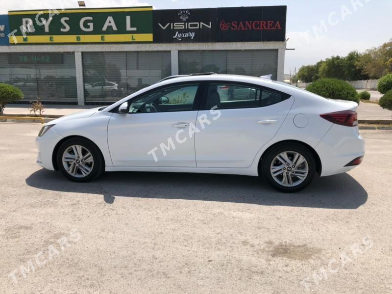 Hyundai Elantra 2019 - 210 000 TMT - Bedew - img 6