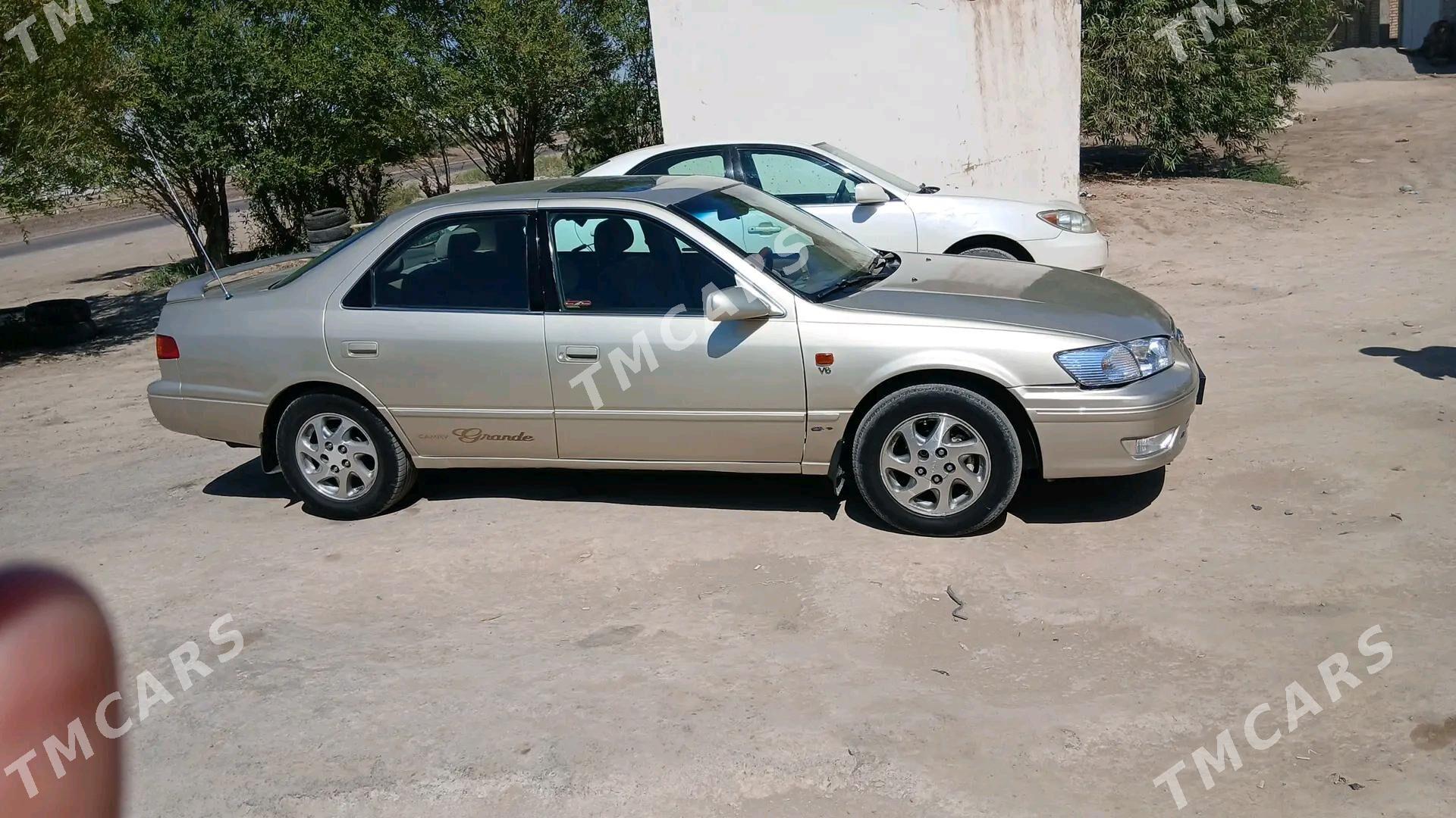 Toyota Camry 1999 - 115 000 TMT - Köneürgenç - img 9