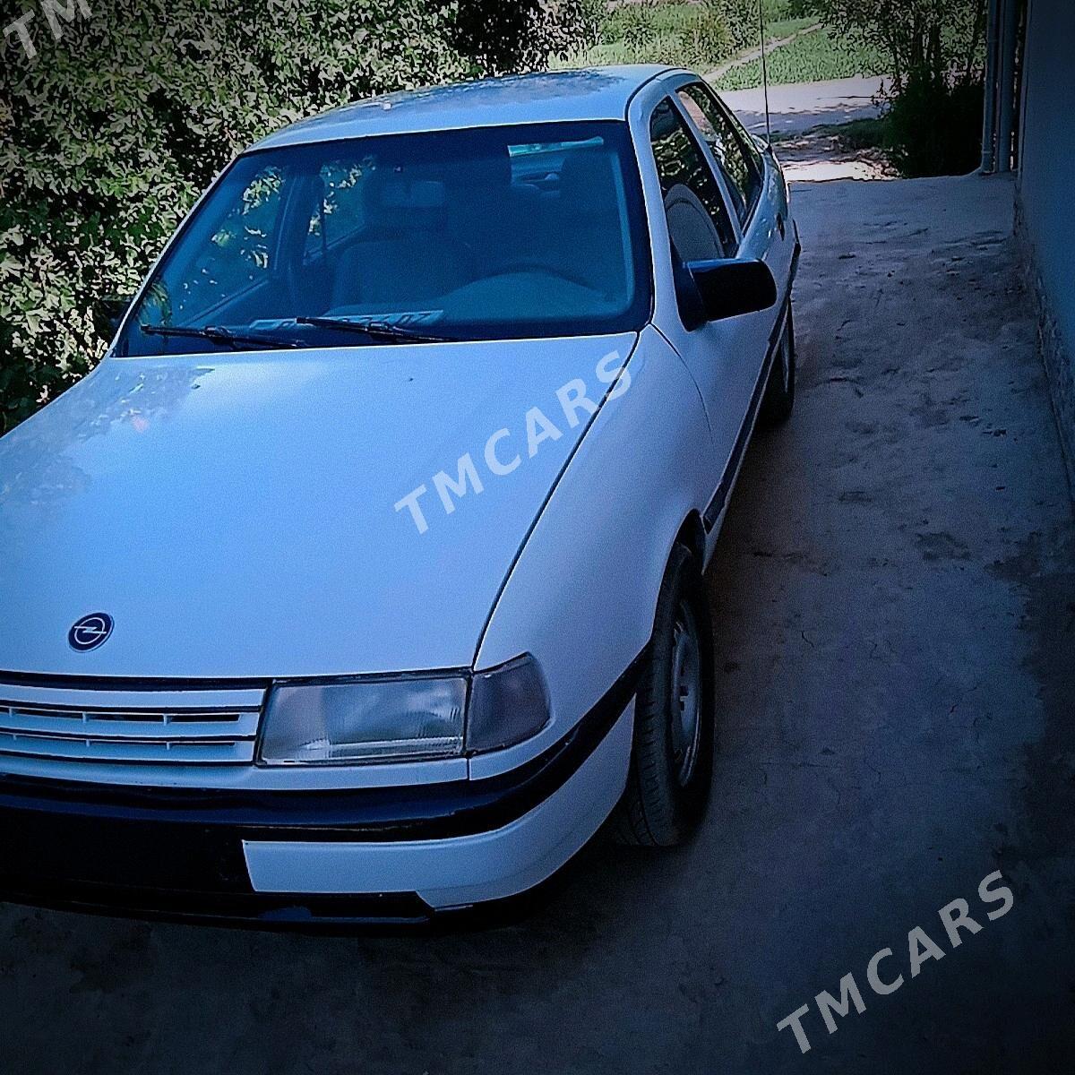 Opel Vectra 1990 - 26 000 TMT - Гороглы (Тагта) - img 3