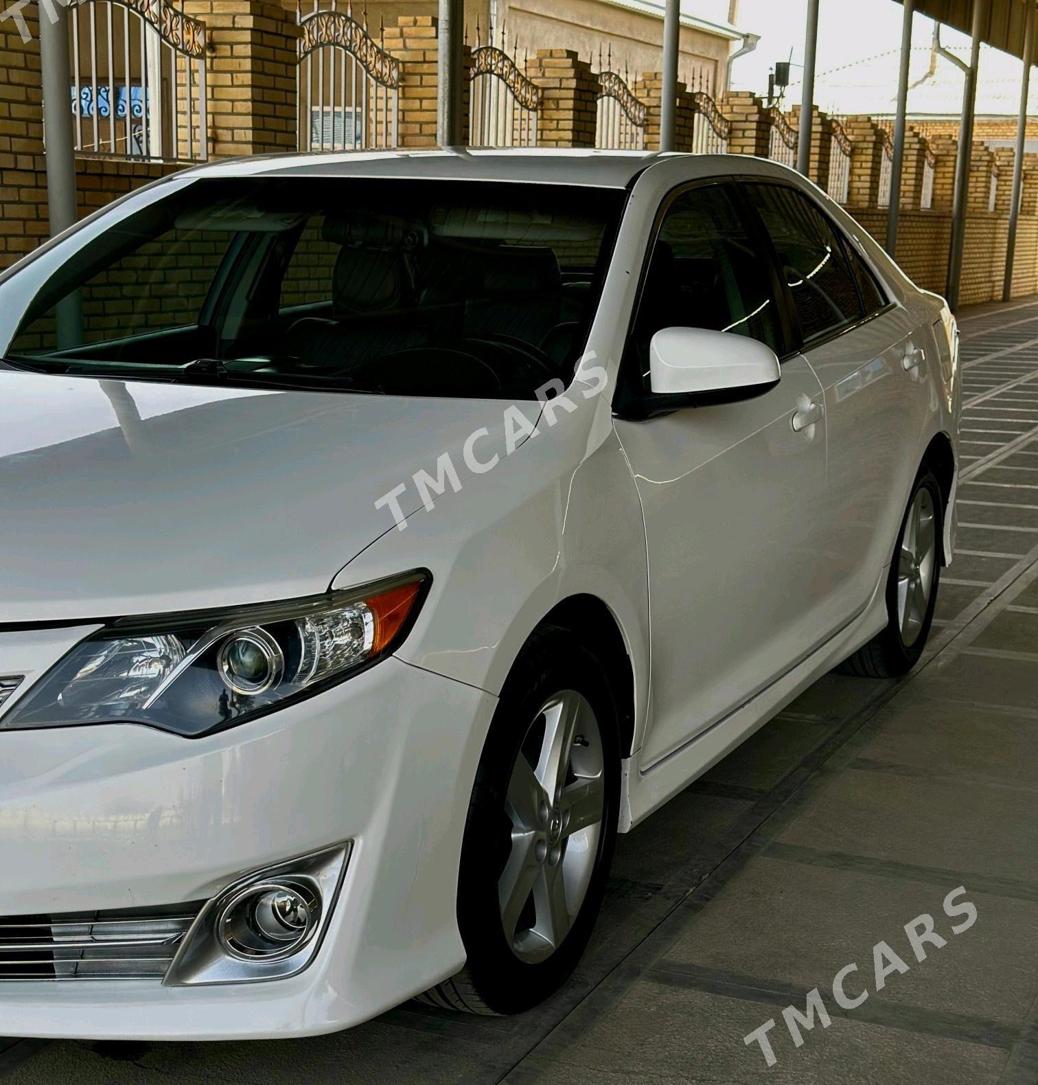 Toyota Camry 2013 - 227 000 TMT - Мары - img 3
