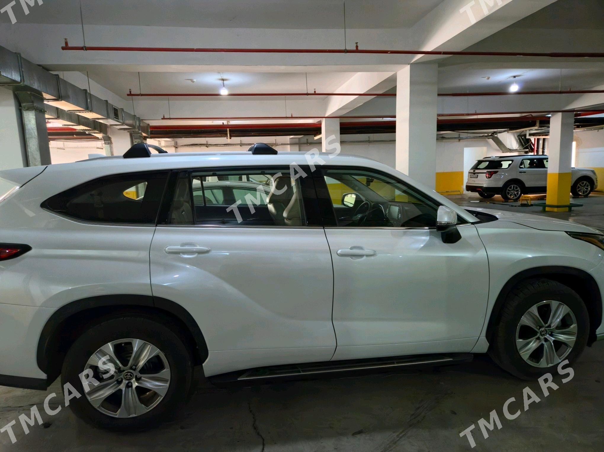 Toyota Highlander 2022 - 600 000 TMT - Ашхабад - img 3