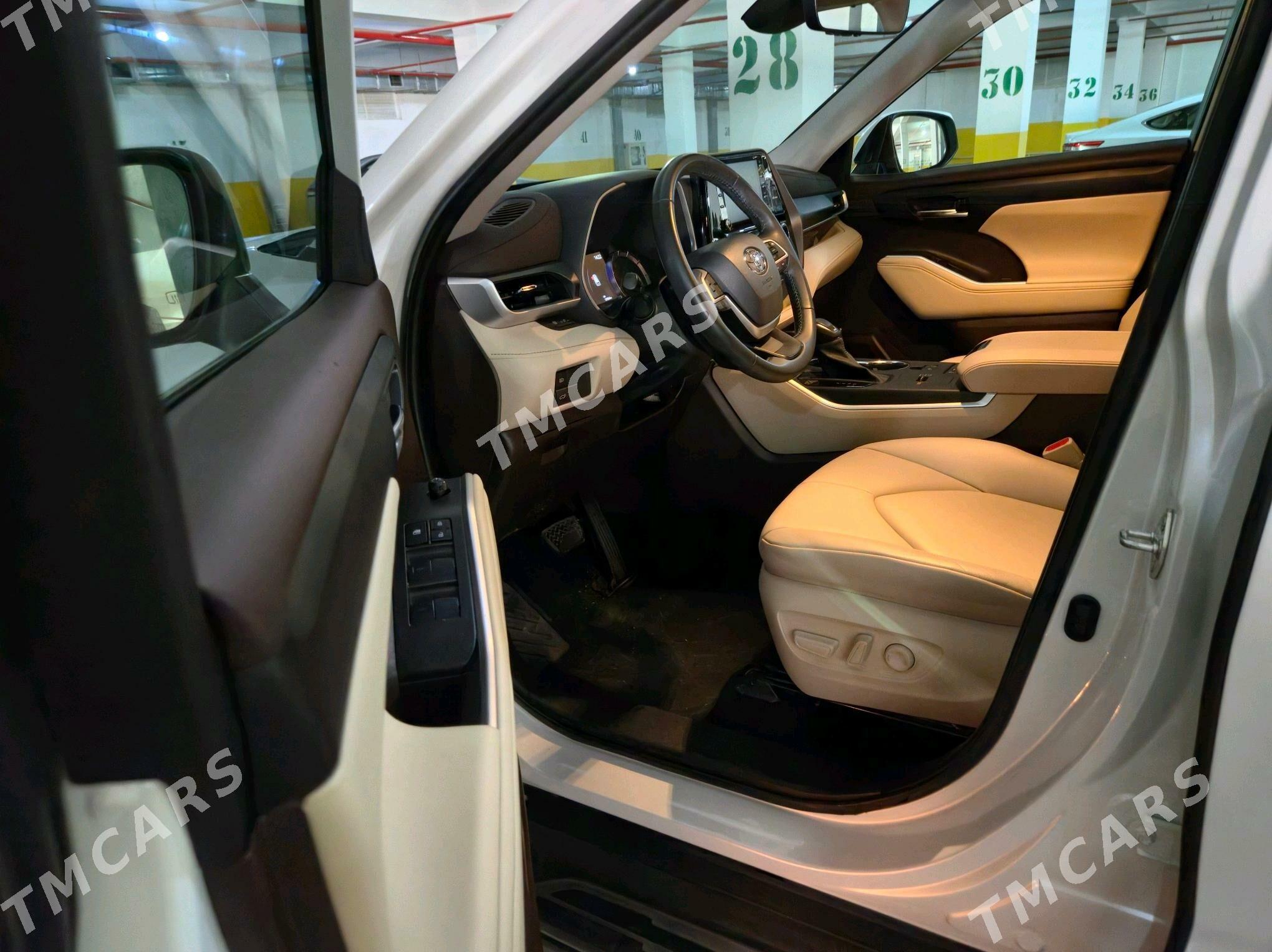 Toyota Highlander 2022 - 600 000 TMT - Ашхабад - img 8
