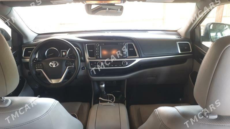 Toyota Highlander 2019 - 500 000 TMT - Дашогуз - img 4