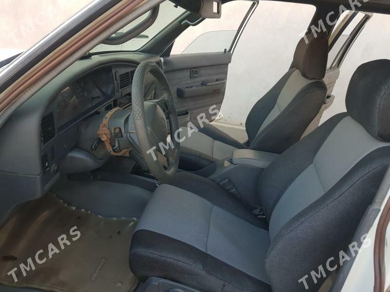Toyota 4Runner 1995 - 80 000 TMT - Гурбансолтан Едже - img 3
