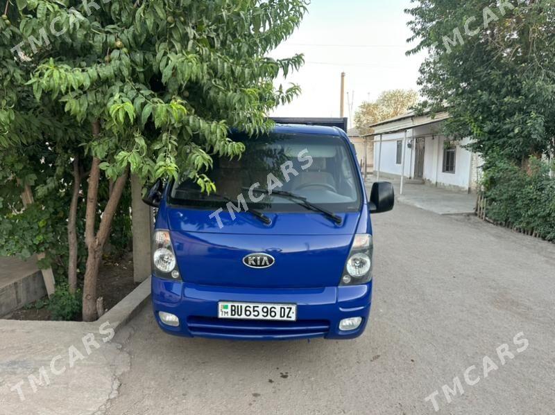 Kia Bongo 2005 - 139 000 TMT - Дашогуз - img 7