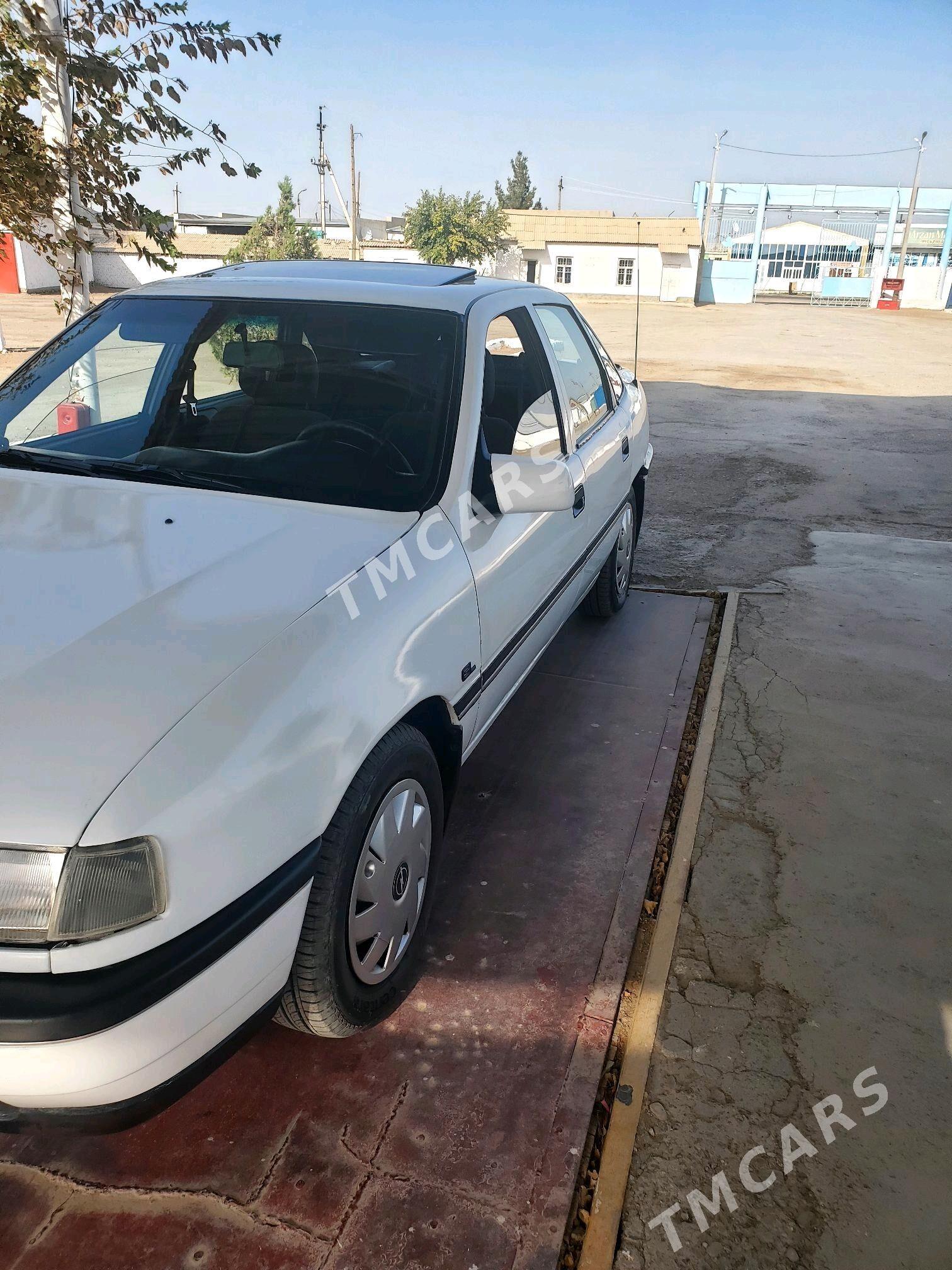 Opel Vectra 1990 - 33 000 TMT - Mary - img 2