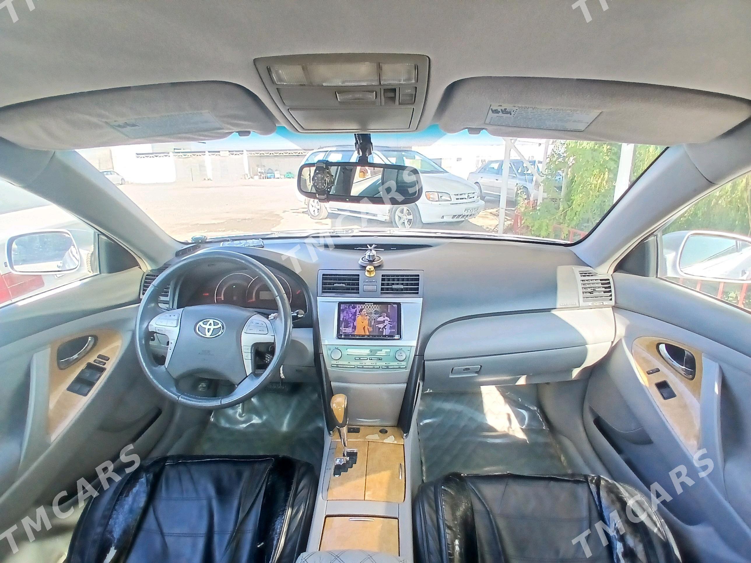 Toyota Camry 2011 - 170 000 TMT - Теджен - img 7