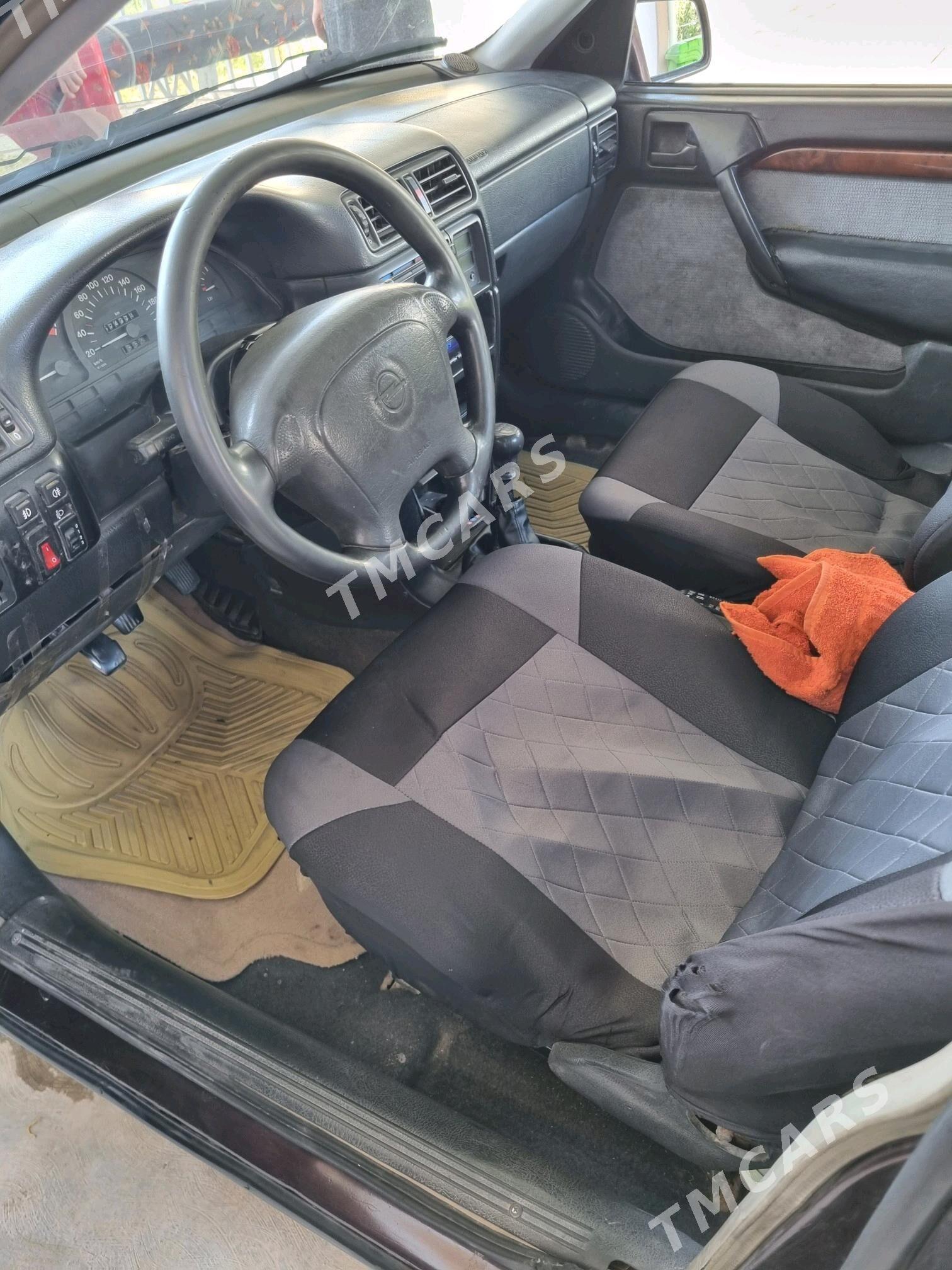 Opel Vectra 1994 - 43 000 TMT - Mary - img 7