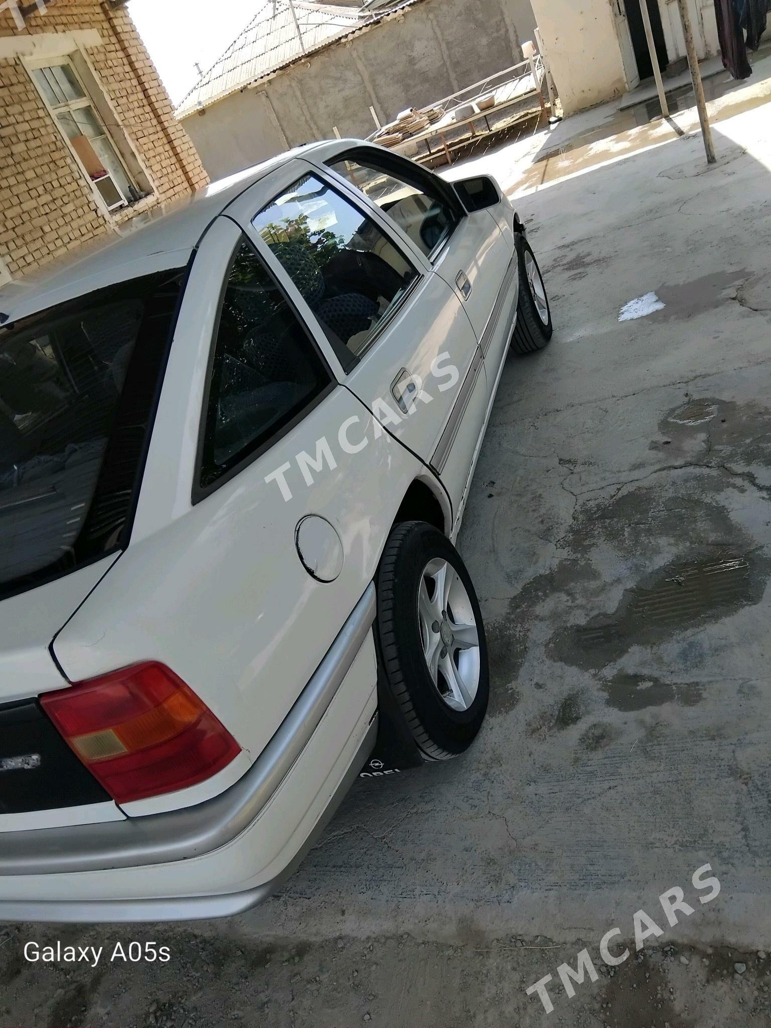 Opel Vectra 1992 - 34 000 TMT - Ak bugdaý etraby - img 4