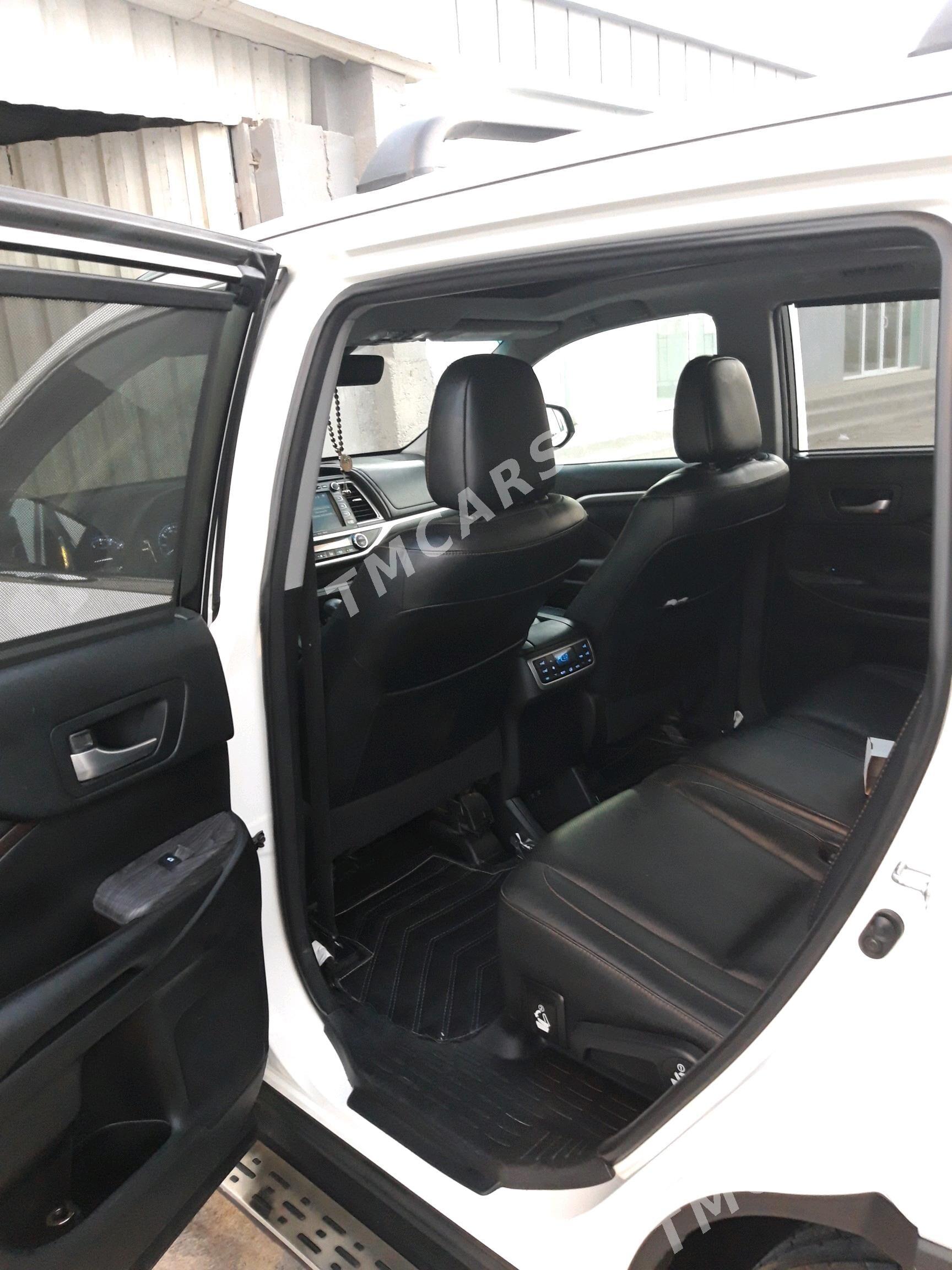 Toyota Highlander 2019 - 575 000 TMT - Ашхабад - img 6
