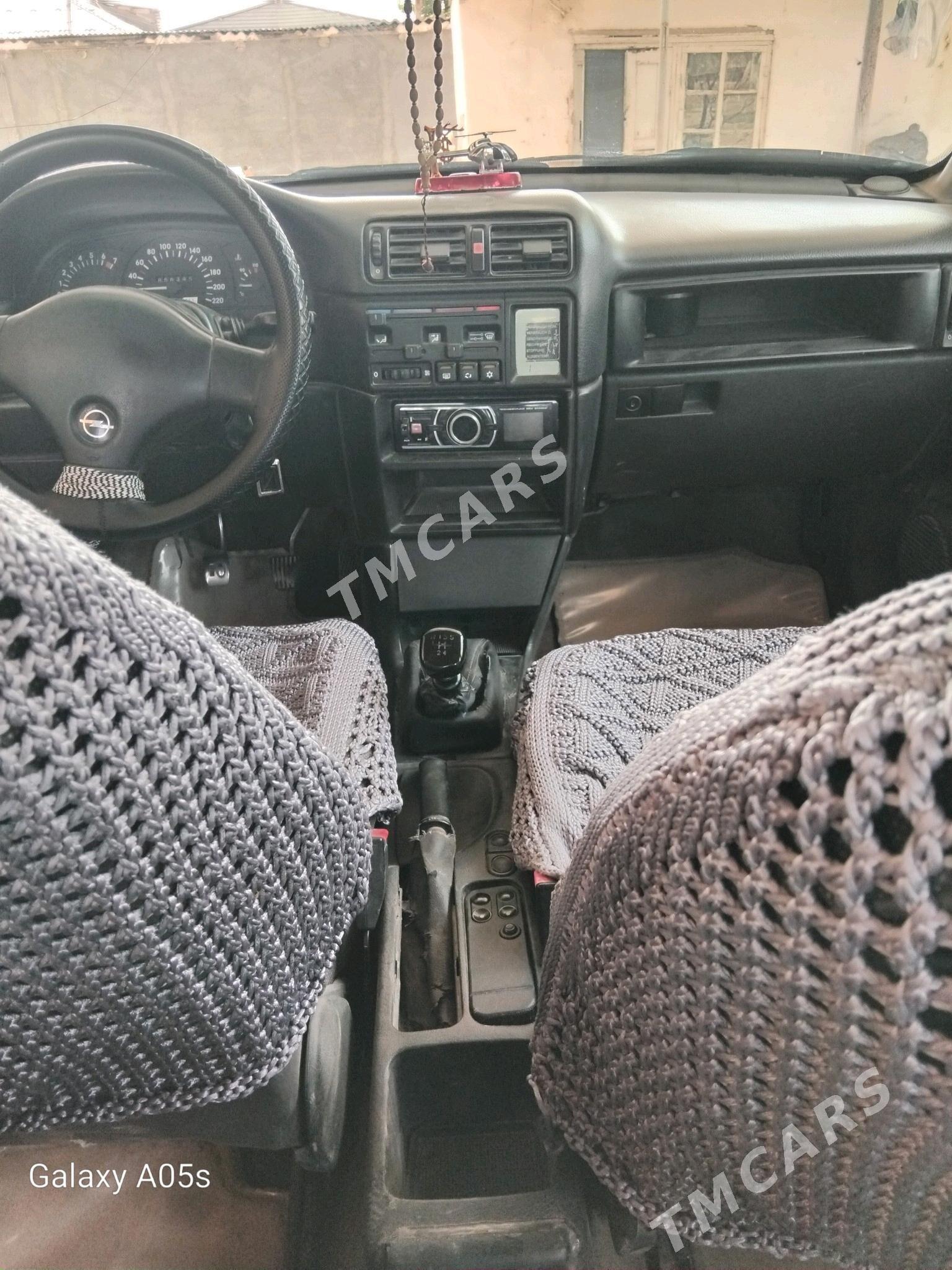 Opel Vectra 1992 - 34 000 TMT - Ak bugdaý etraby - img 9
