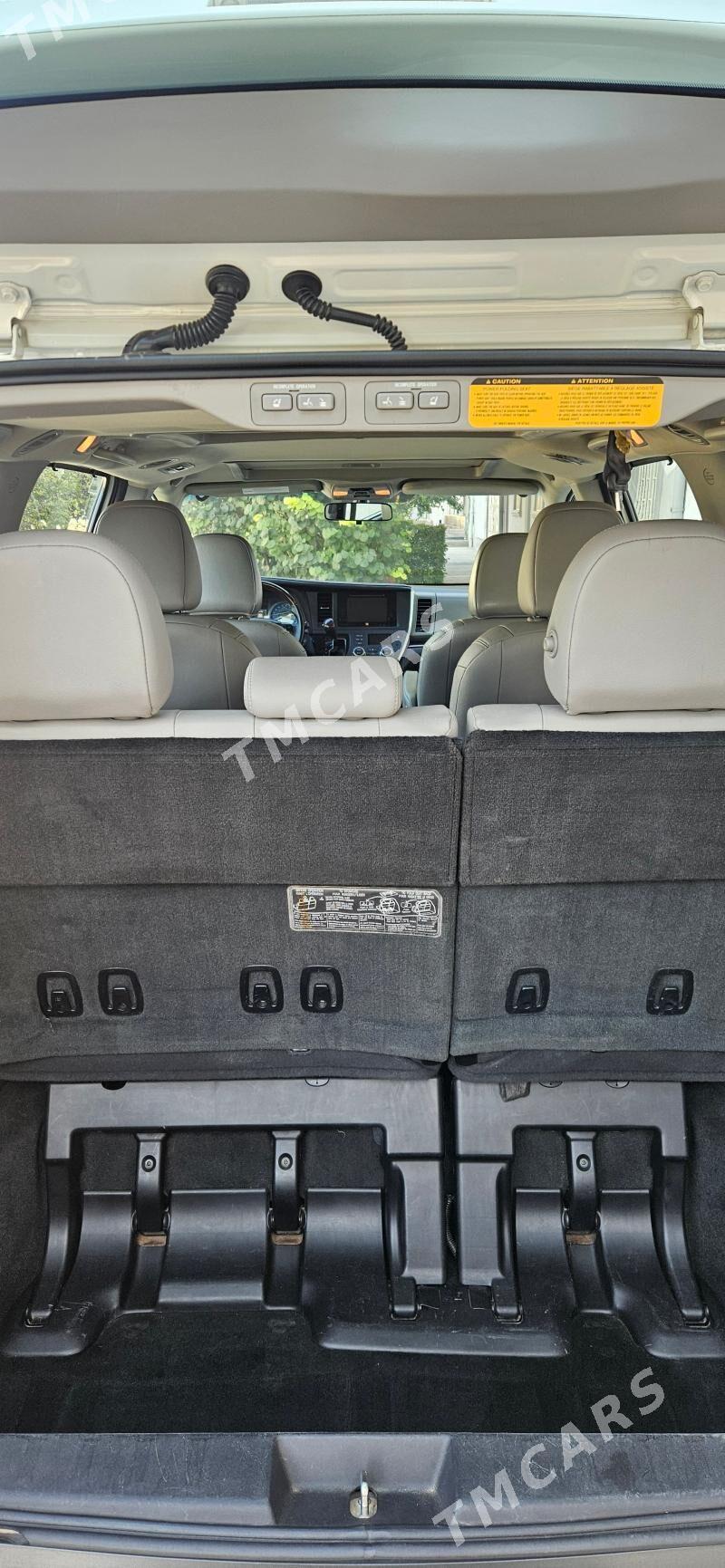 Toyota Sienna 2016 - 435 000 TMT - Aşgabat - img 6