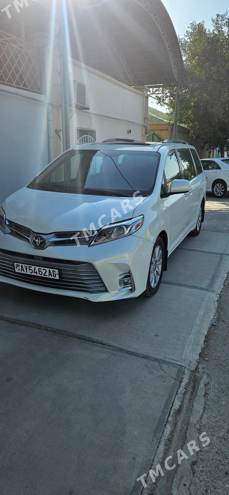Toyota Sienna 2016 - 435 000 TMT - Aşgabat - img 3
