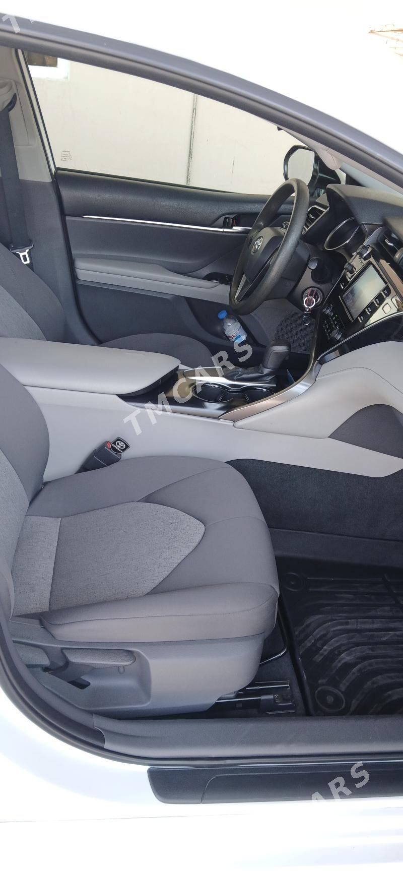 Toyota Camry 2018 - 275 000 TMT - Ашхабад - img 9
