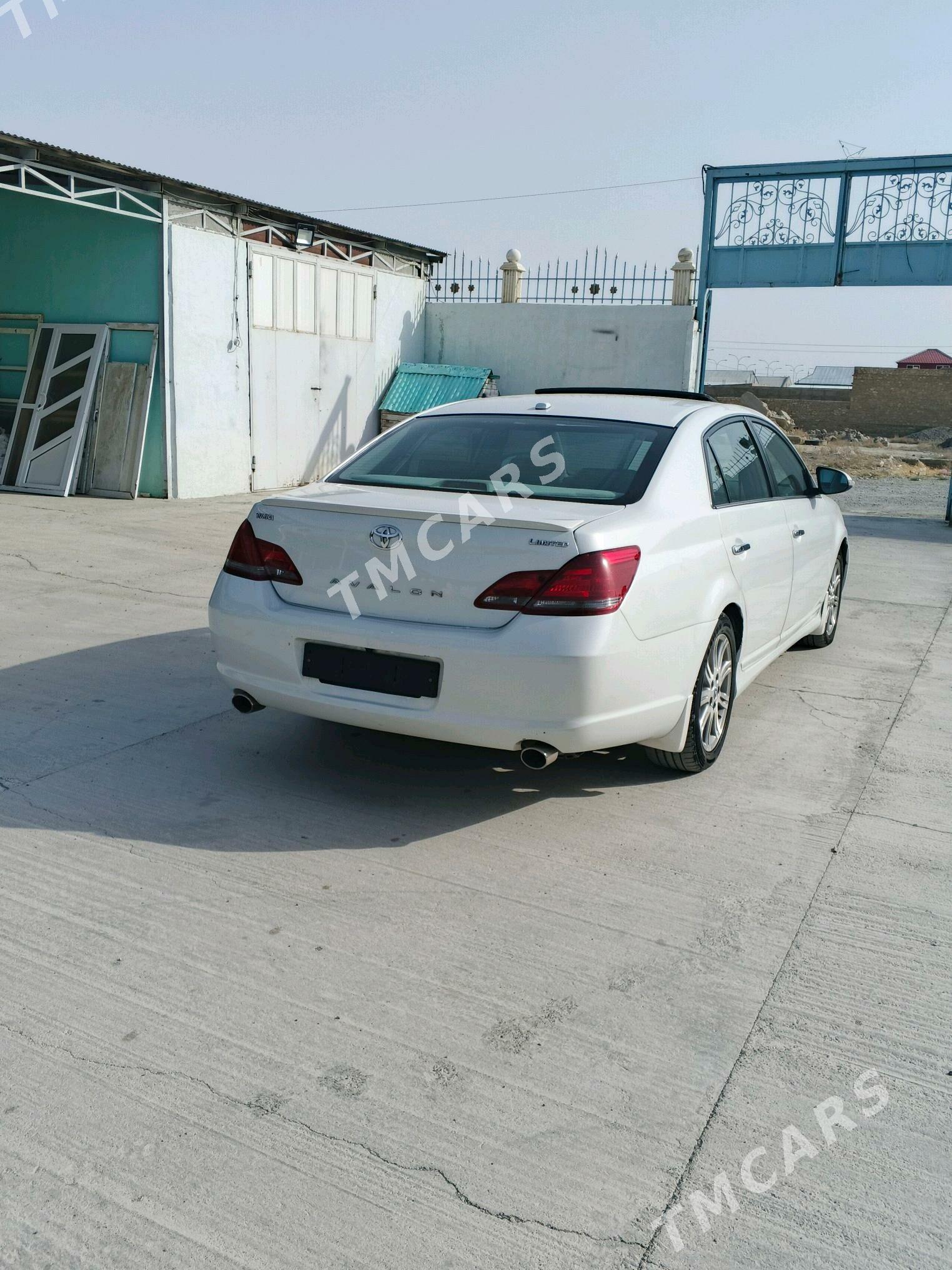 Toyota Avalon 2006 - 170 000 TMT - Гызыларбат - img 4