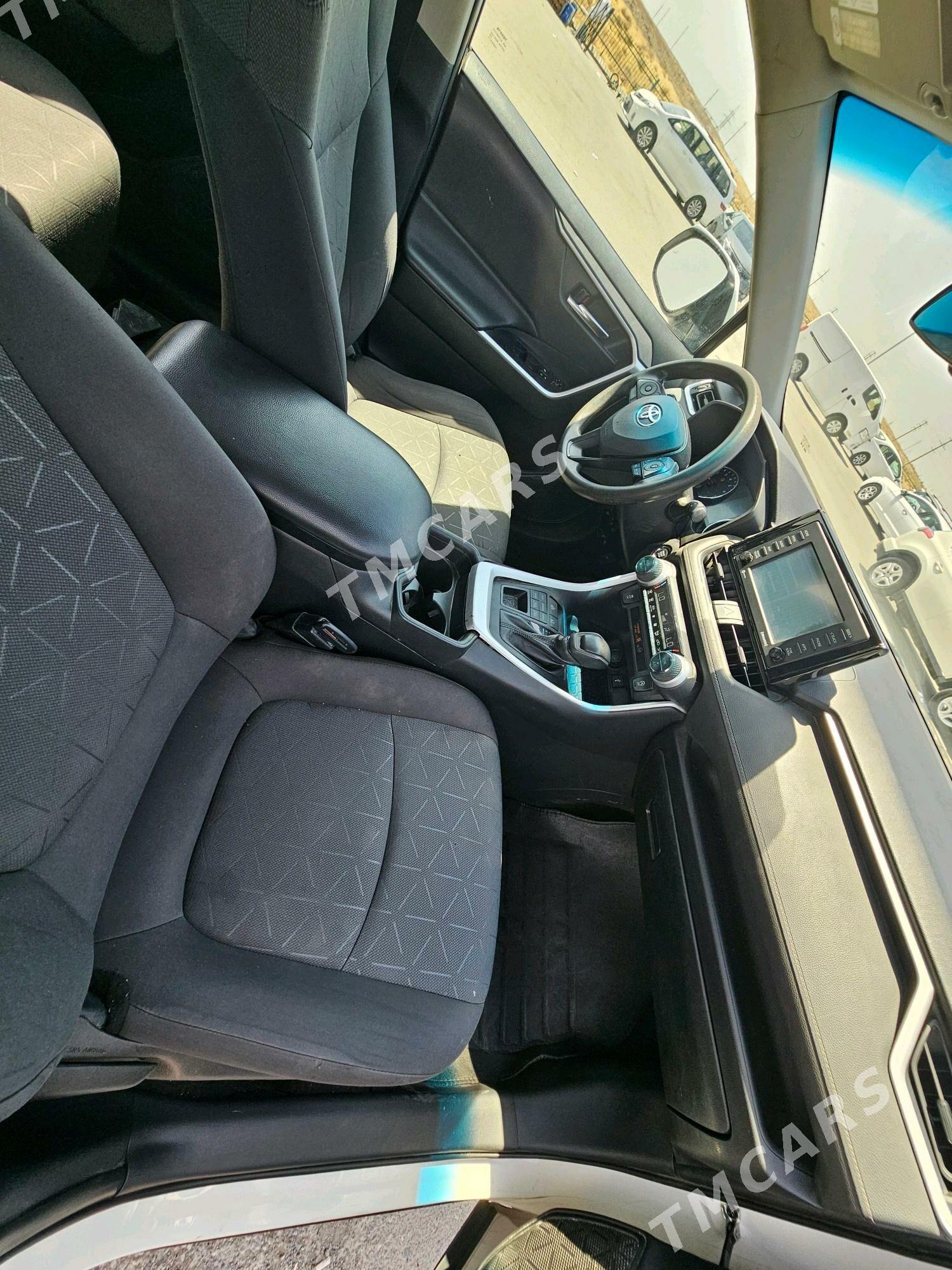 Toyota RAV4 2021 - 282 000 TMT - Aşgabat - img 7
